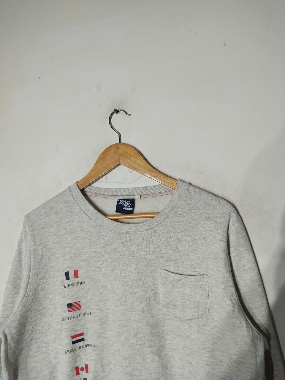 Japanese Brand × Vintage DESIGN STUDIO NEW EFFECT MULTIFLAG SWEATSHIRT Size US M / EU 48-50 / 2 - 3 Thumbnail