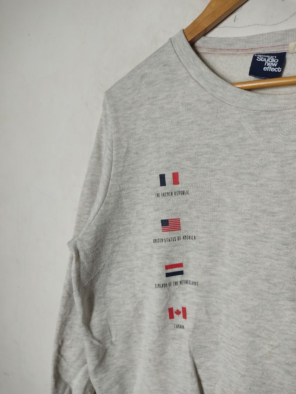 Japanese Brand × Vintage DESIGN STUDIO NEW EFFECT MULTIFLAG SWEATSHIRT Size US M / EU 48-50 / 2 - 5 Thumbnail