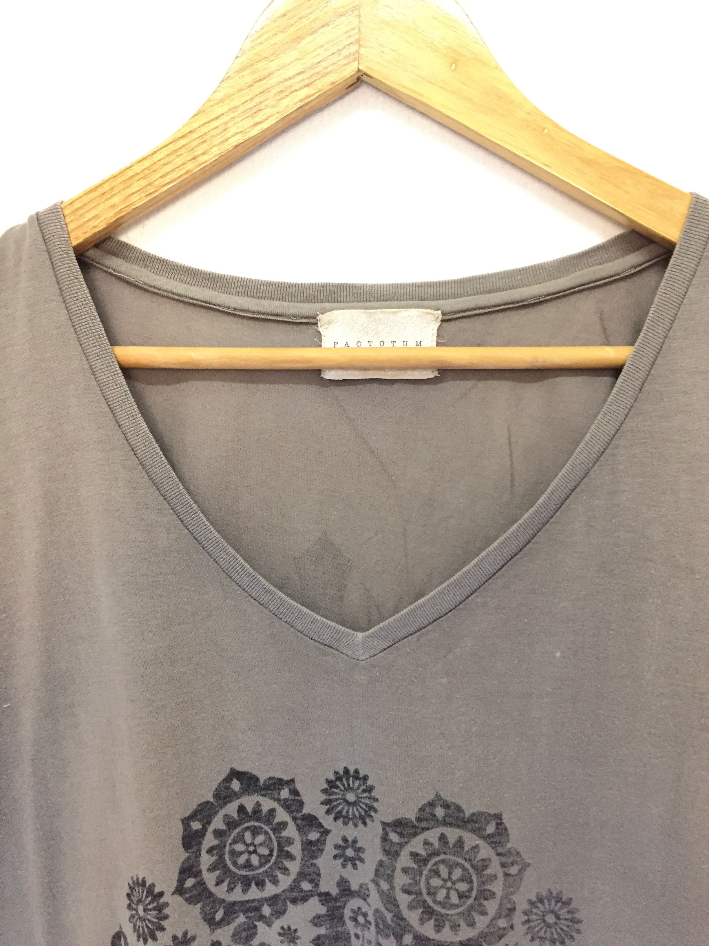 FACTOTUM Factotum paisley abstract war design tee Size US M / EU 48-50 / 2 - 5 Thumbnail