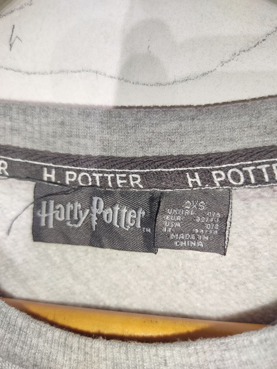 ICON Motorsports HARRY POTTER GRYFFIDOR STRIPE SWEATSHIRT Size US S / EU 44-46 / 1 - 5 Thumbnail