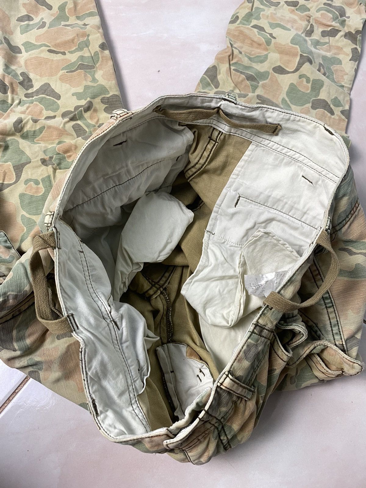 Japanese Brand × Vintage Vintage Camo Cargo Pant Tactical Pocket Size US 31 - 14 Thumbnail