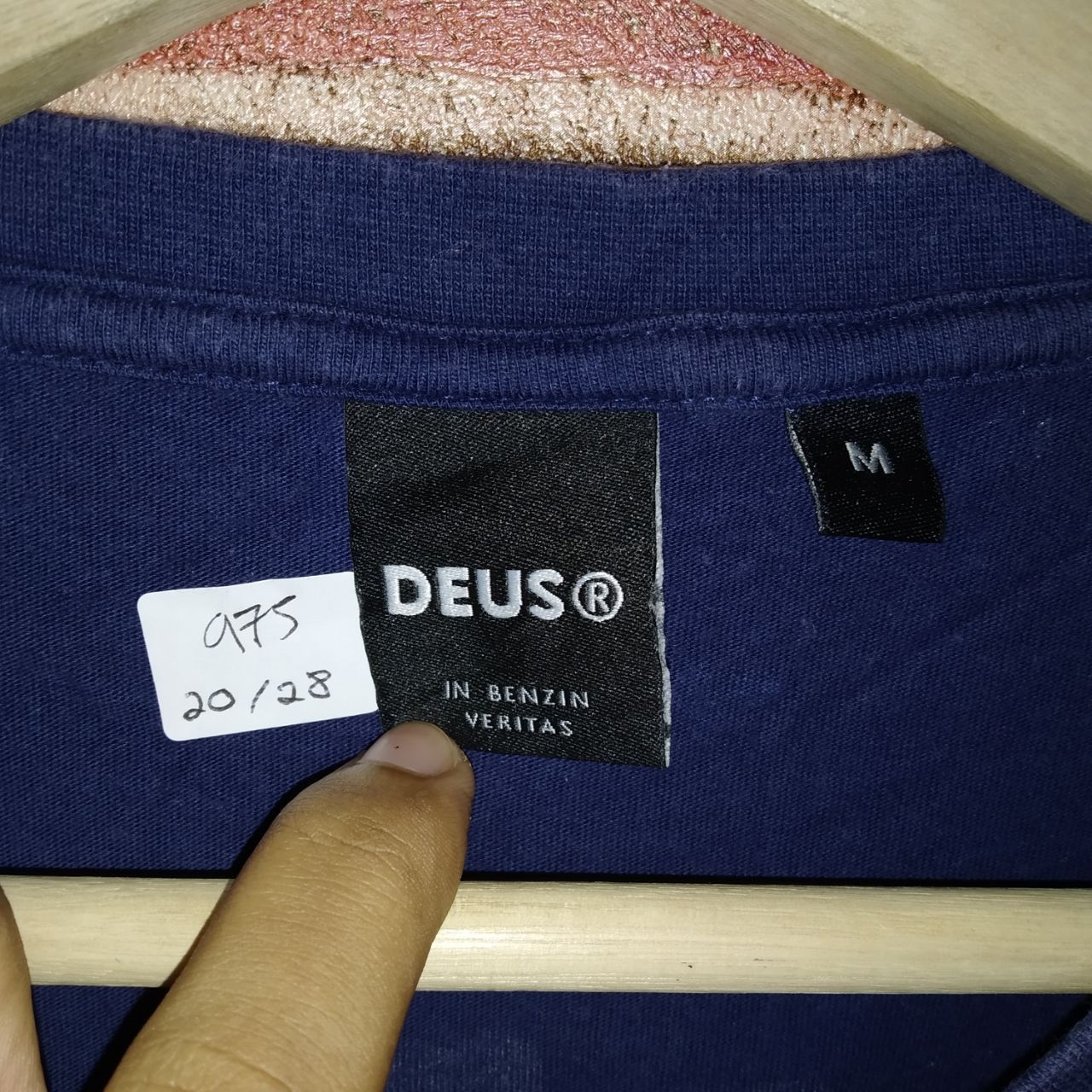 Deus Ex Machina Rare!! Deus Ex Machina Old Style Motorcycle Plain Tee Race Size US M / EU 48-50 / 2 - 2 Thumbnail