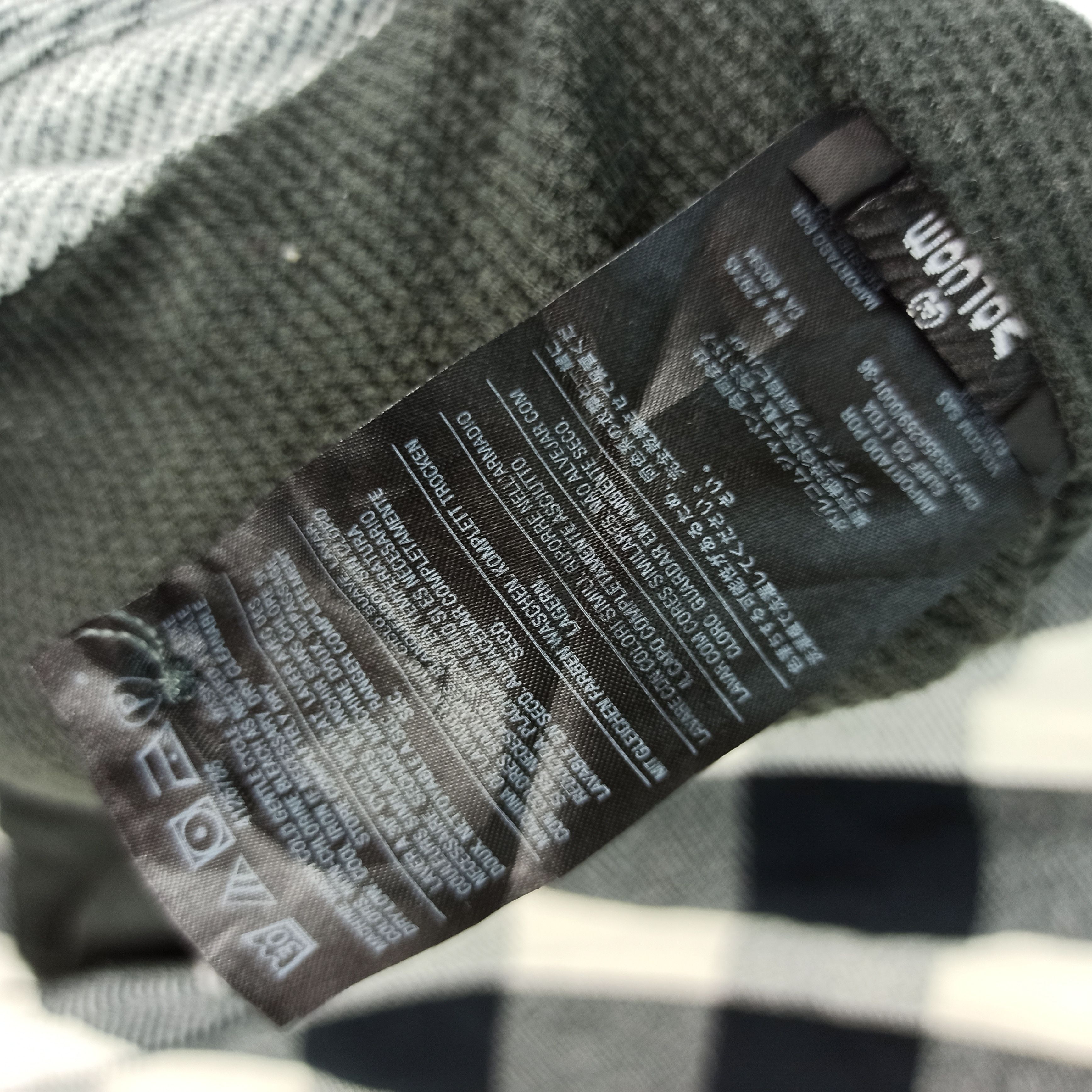Volcom Rare Flannel Volcom Streetwear Nice Design Size US M / EU 48-50 / 2 - 10 Thumbnail
