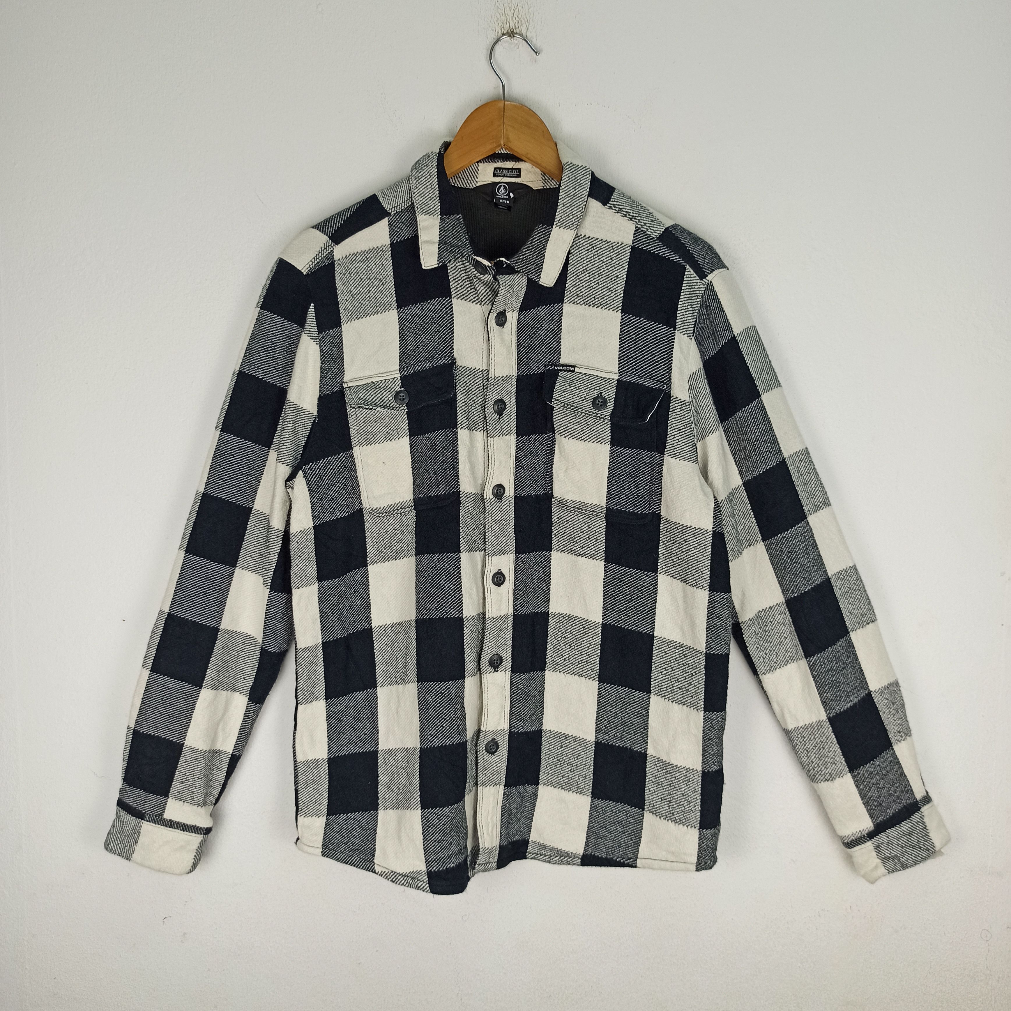 Volcom Rare Flannel Volcom Streetwear Nice Design Size US M / EU 48-50 / 2 - 3 Thumbnail