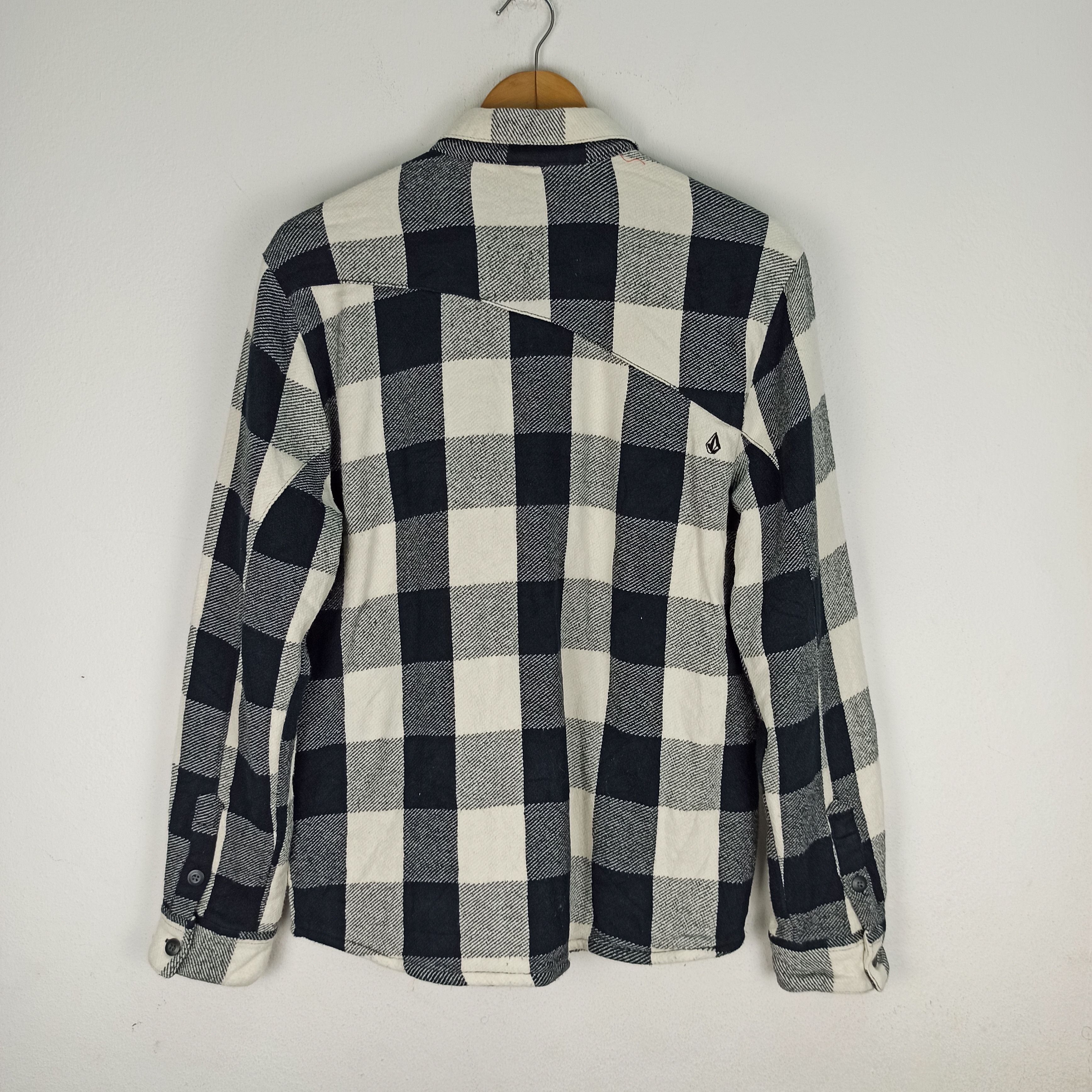 Volcom Rare Flannel Volcom Streetwear Nice Design Size US M / EU 48-50 / 2 - 1 Thumbnail