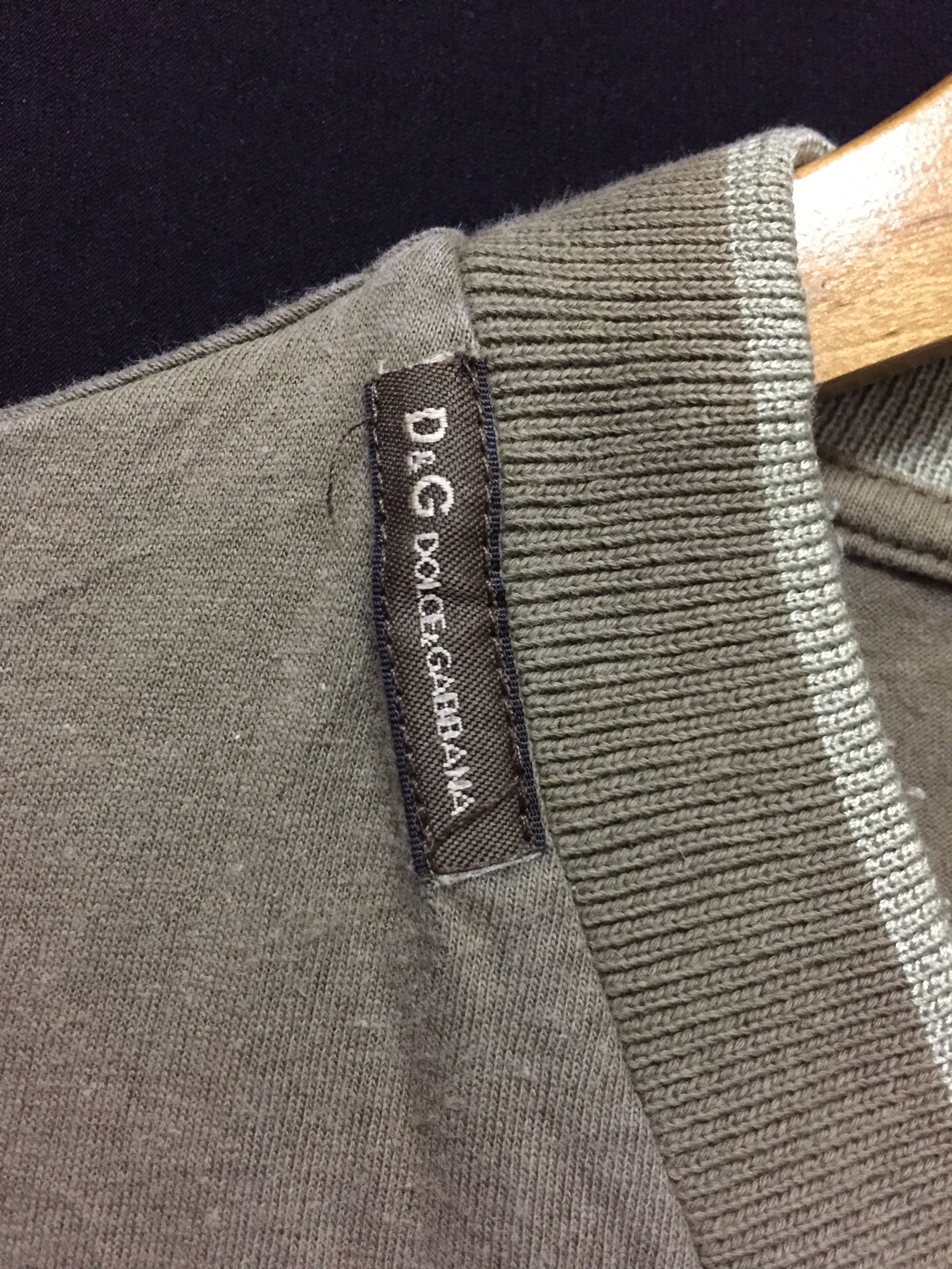 Dolce & Gabbana Vtg Dolce & Gabbana olive patch logo LS Size US M / EU 48-50 / 2 - 6 Thumbnail