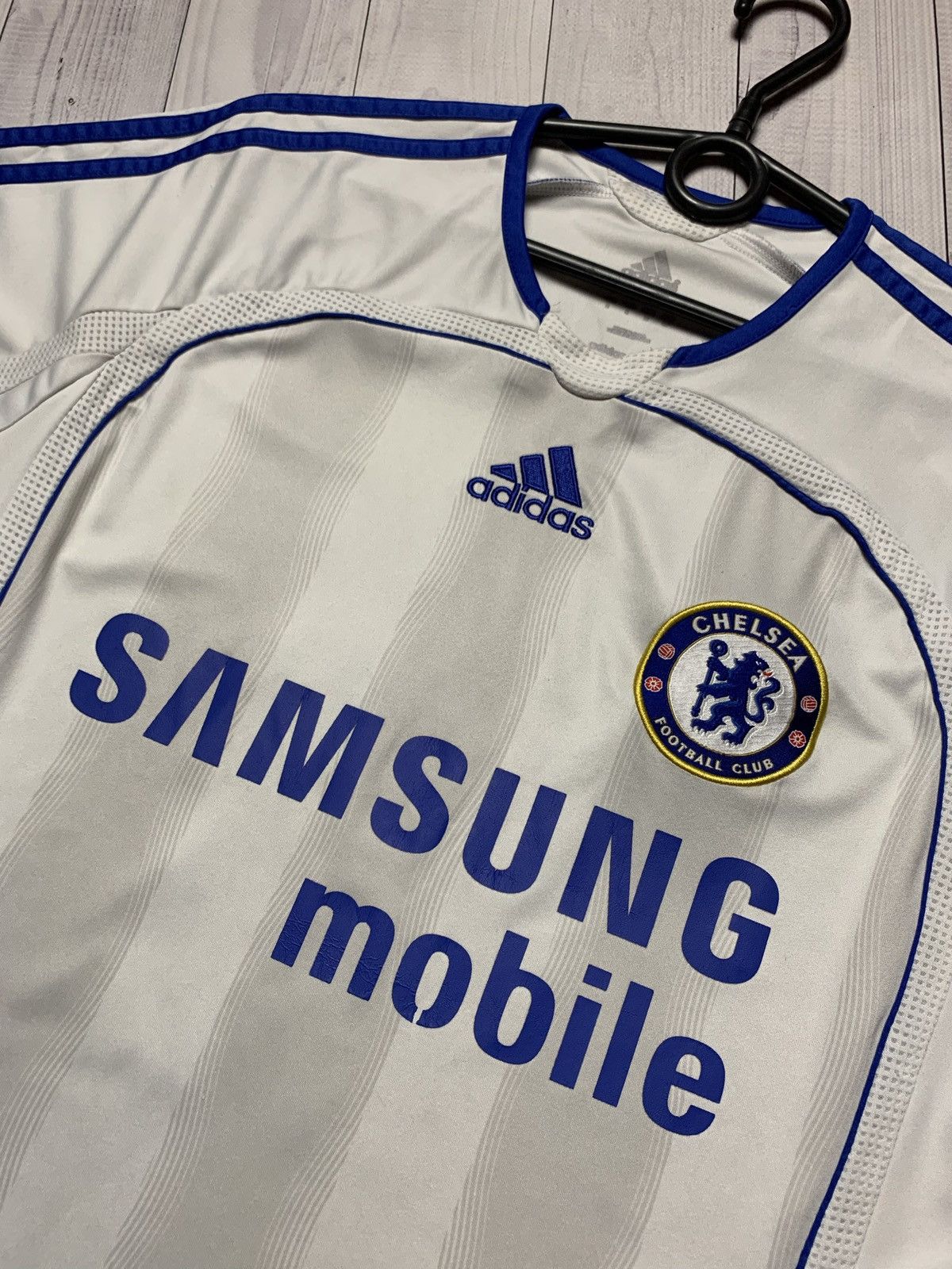 Adidas × Chelsea Soccer × Vintage Vintage adidas soccer jersey Chelsea 11 Drogba size S Size US S / EU 44-46 / 1 - 4 Thumbnail