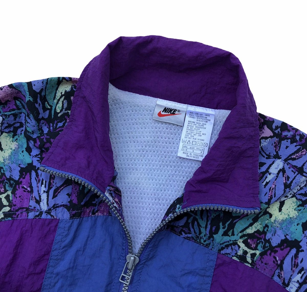 Nike Vintage Nike GTI Nylon Windbreaker Women Jacket Size S / US 4 / IT 40 - 11 Thumbnail