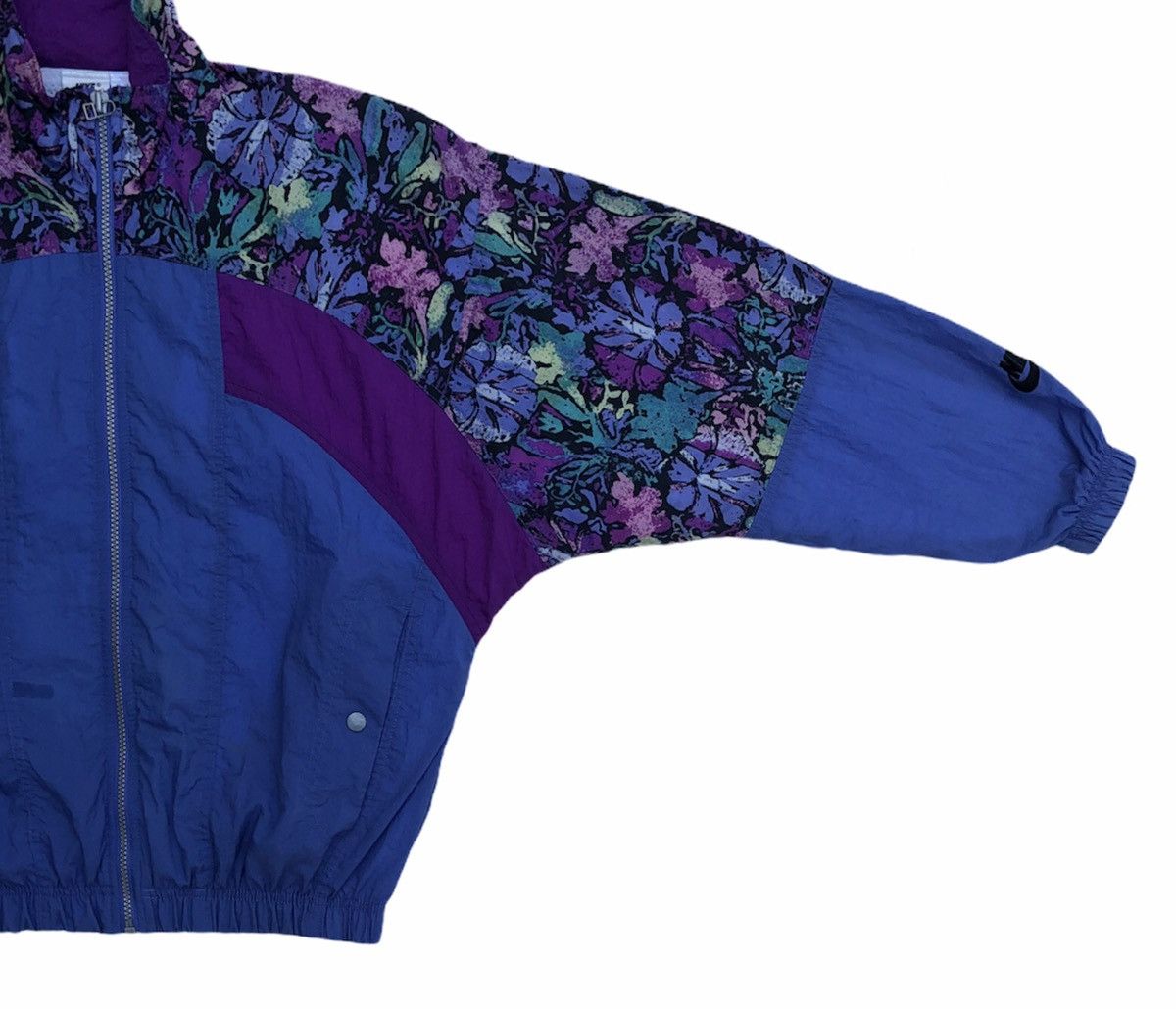 Nike Vintage Nike GTI Nylon Windbreaker Women Jacket Size S / US 4 / IT 40 - 13 Thumbnail