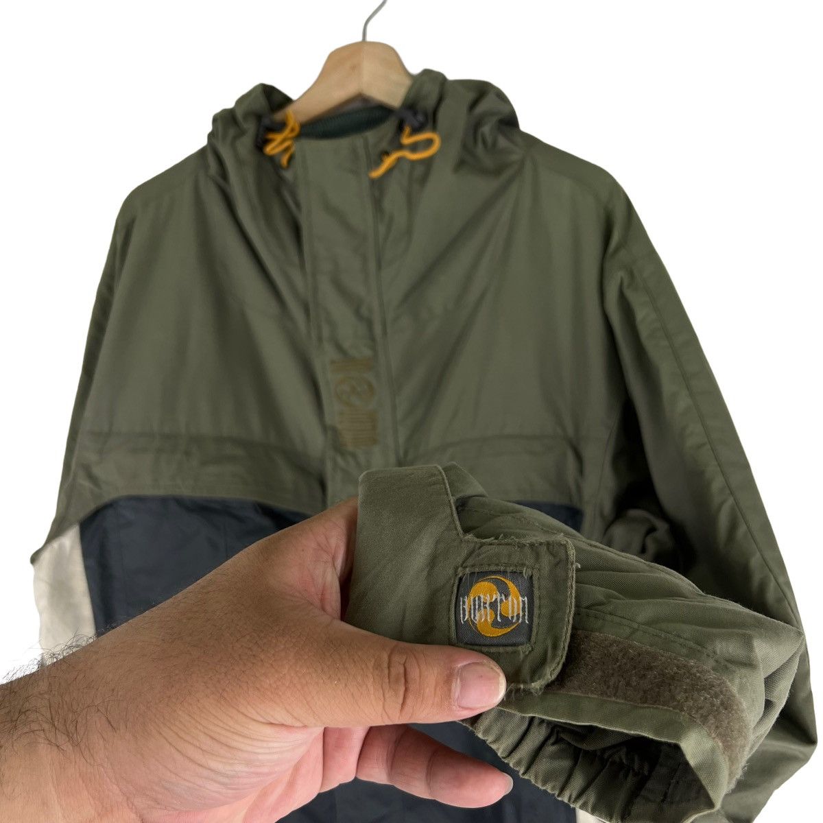 Japanese Brand RARE SURVIVAL JACKET BURTON HOODIE Size US M / EU 48-50 / 2 - 5 Thumbnail