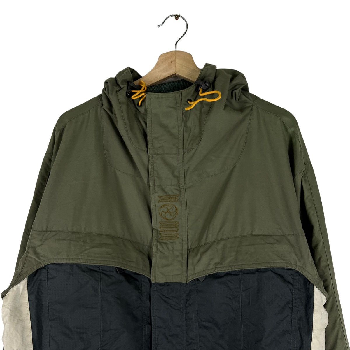 Japanese Brand RARE SURVIVAL JACKET BURTON HOODIE Size US M / EU 48-50 / 2 - 4 Thumbnail