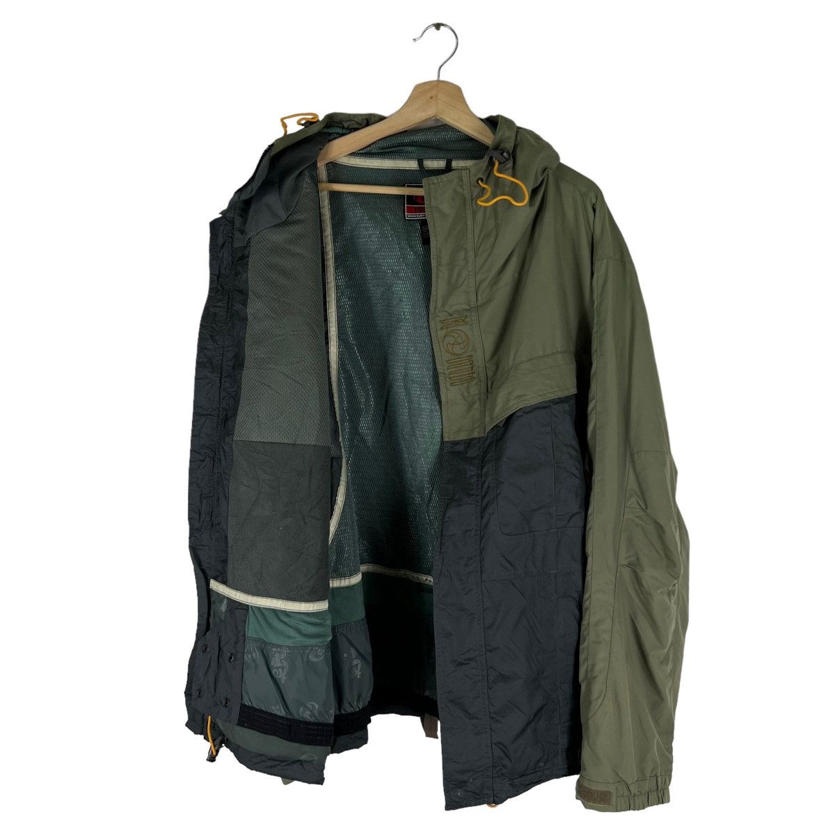 Japanese Brand RARE SURVIVAL JACKET BURTON HOODIE Size US M / EU 48-50 / 2 - 10 Thumbnail