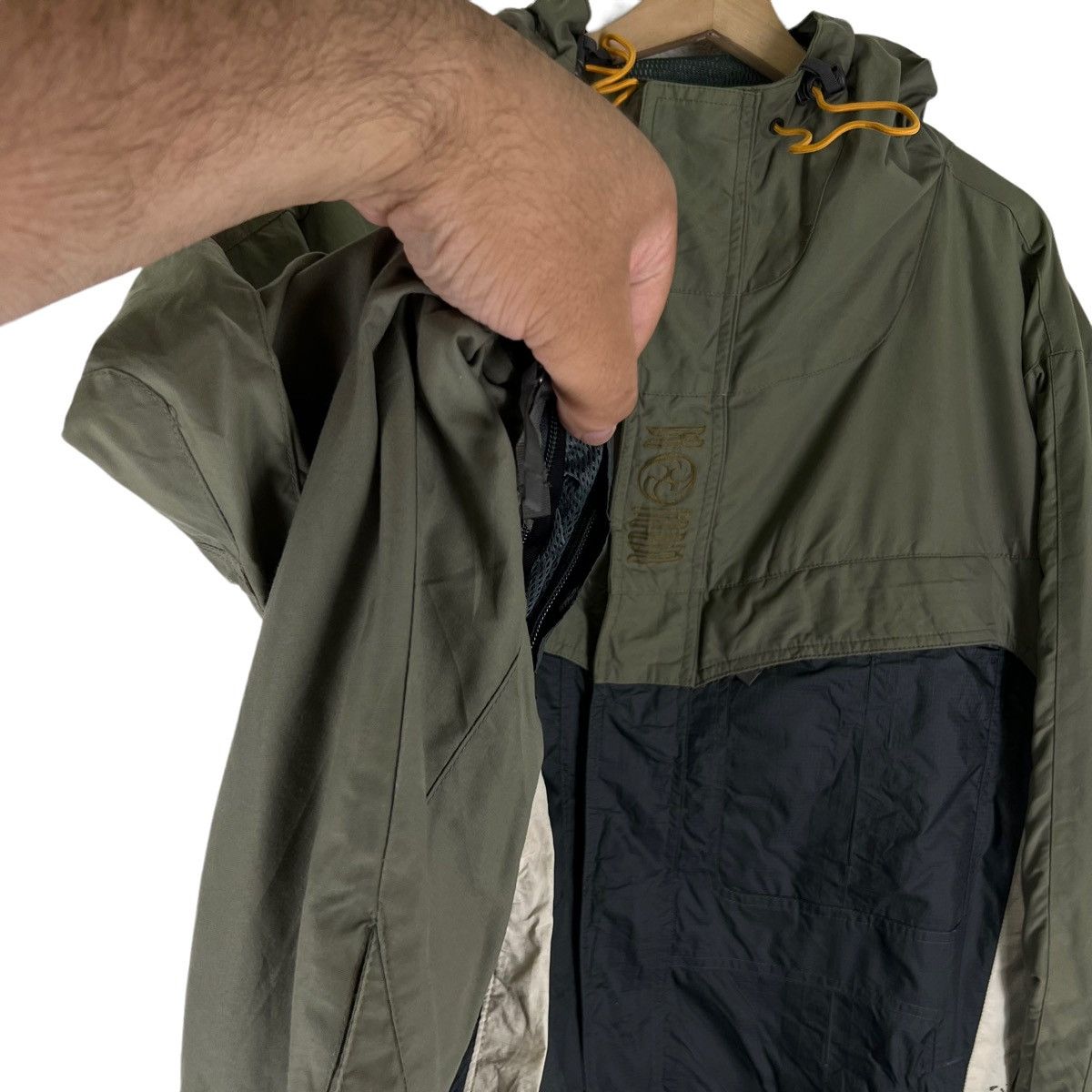 Japanese Brand RARE SURVIVAL JACKET BURTON HOODIE Size US M / EU 48-50 / 2 - 6 Thumbnail