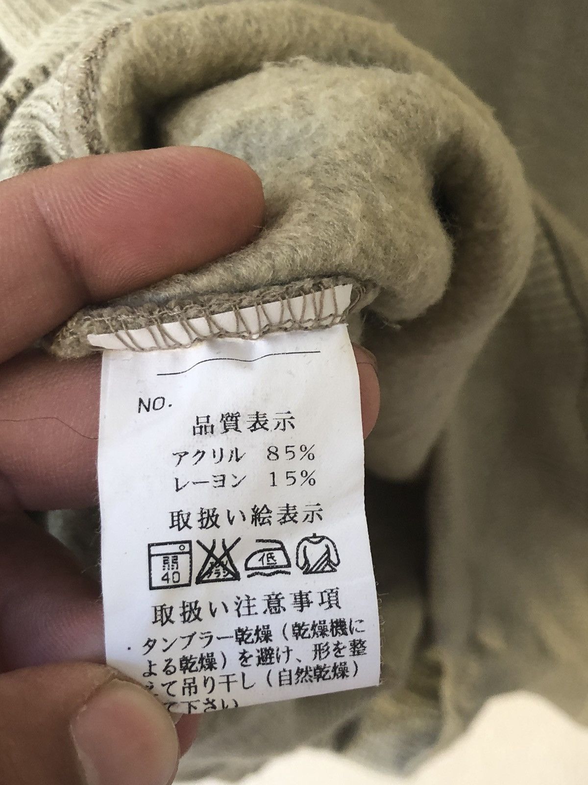 Japanese Brand × Valentino Vintage Claudio Valentino Abu Sweatshirt Size US L / EU 52-54 / 3 - 5 Thumbnail
