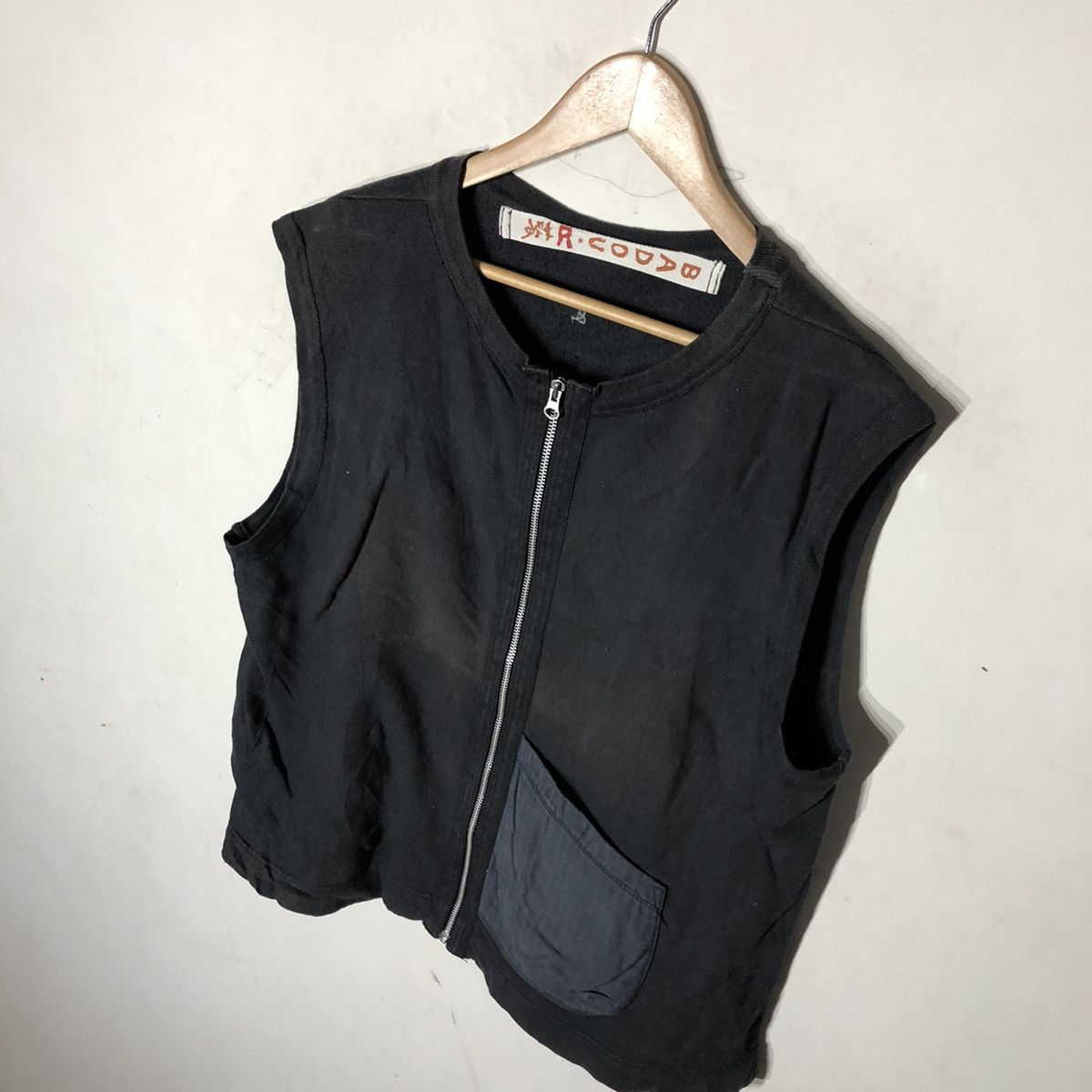 45rpm 45RPM JAPAN TANK TOP SLEEVELESS ZIPPER Size US M / EU 48-50 / 2 - 3 Thumbnail