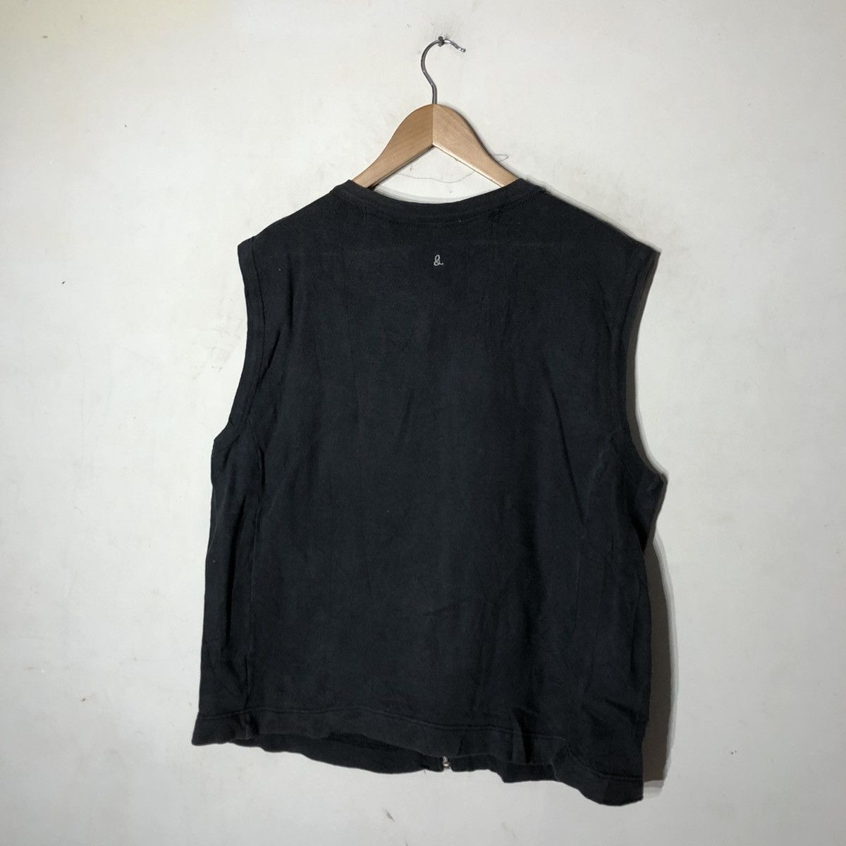 45rpm 45RPM JAPAN TANK TOP SLEEVELESS ZIPPER Size US M / EU 48-50 / 2 - 7 Thumbnail