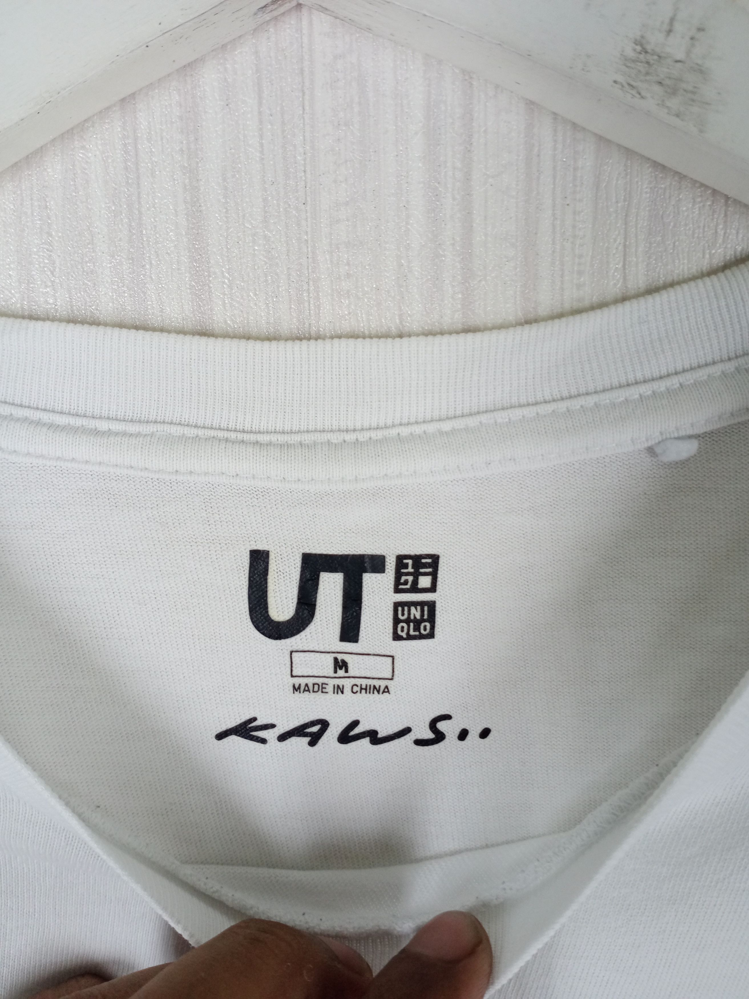 Kaws × Uniqlo Kaws X Uniqlo Single Pocket Size US M / EU 48-50 / 2 - 4 Thumbnail