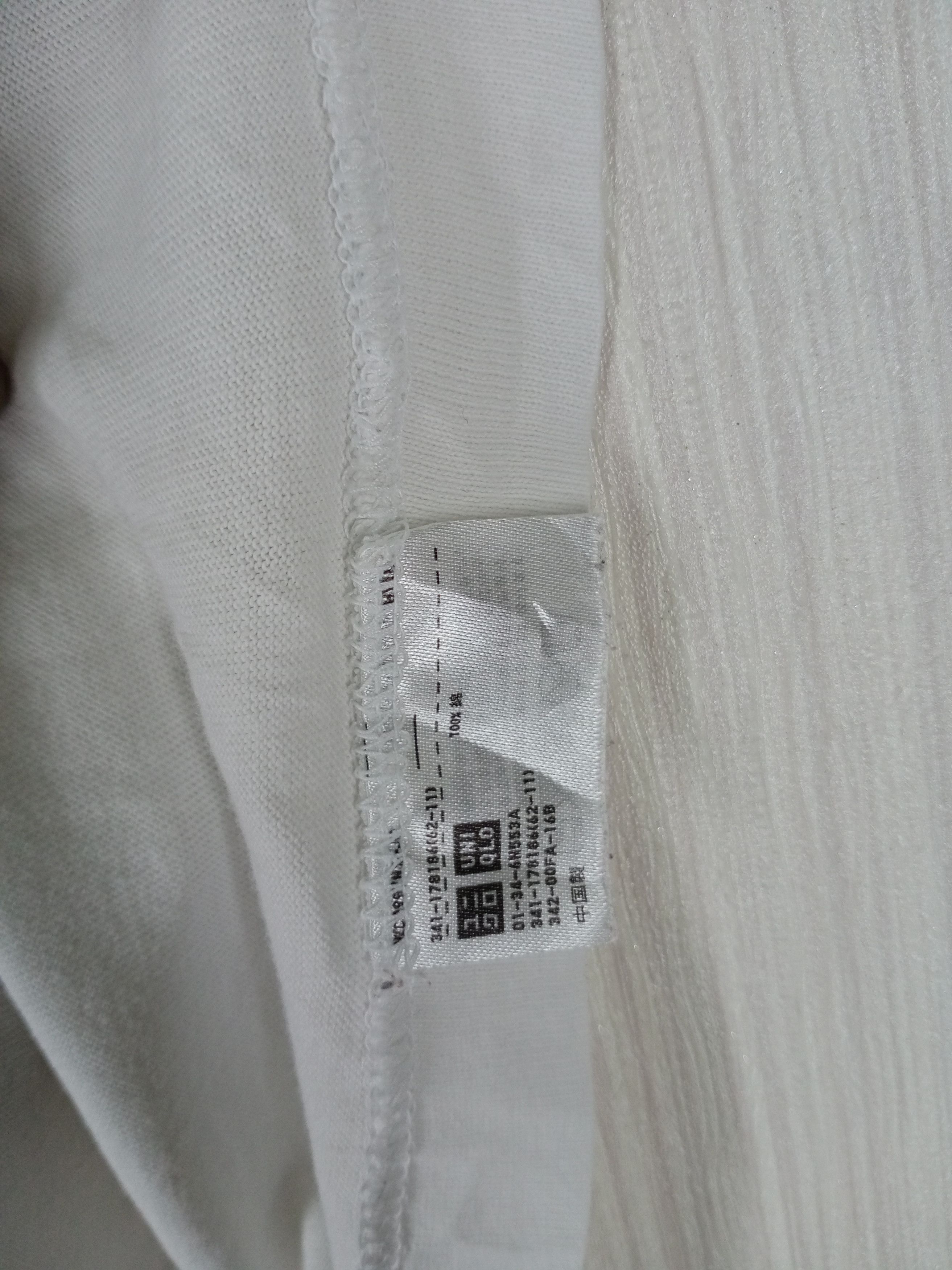 Kaws × Uniqlo Kaws X Uniqlo Single Pocket Size US M / EU 48-50 / 2 - 6 Thumbnail