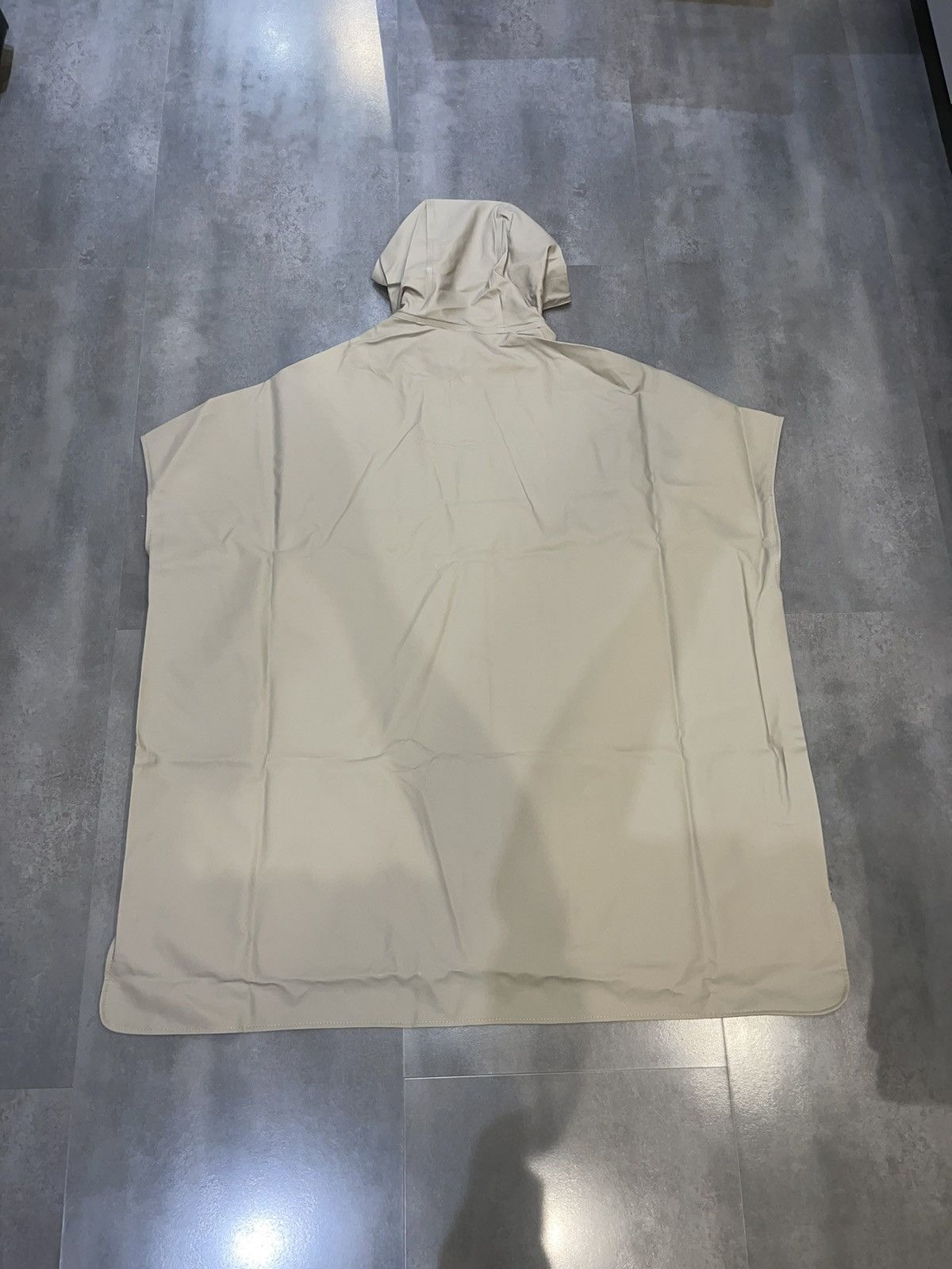 Stutterheim DS! Stutterheim Loma Potato Sleeveless Raincoat Size US L / EU 52-54 / 3 - 4 Thumbnail