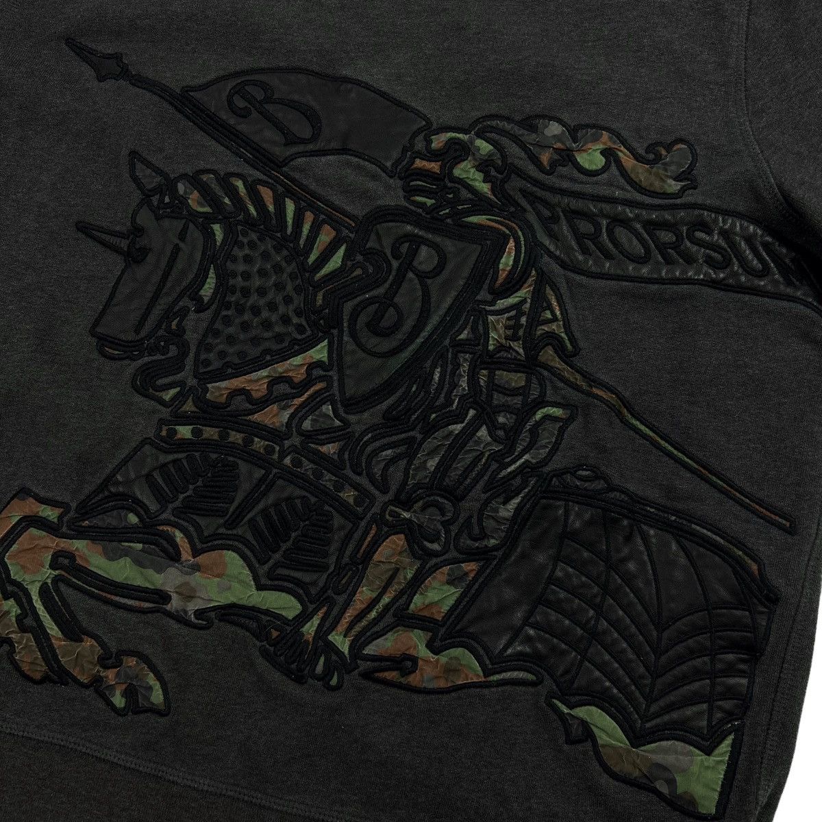 Burberry Burberry Equestrian Knight Appliqué Sweatshirt Size US M / EU 48-50 / 2 - 3 Thumbnail