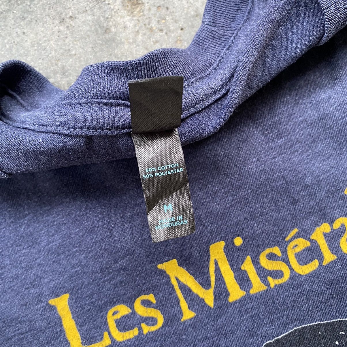Vintage Vintage Les Miserables Movie Tees Size US M / EU 48-50 / 2 - 9 Thumbnail