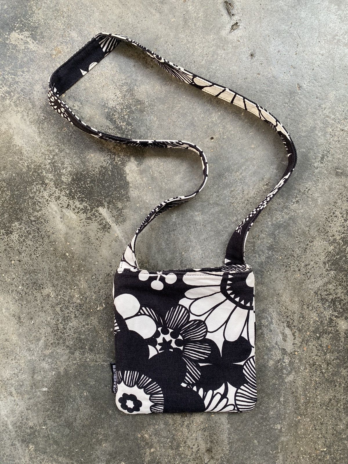 Japanese Brand vintage Marimekko Floral Cross Body Bag Size ONE SIZE - 2 Thumbnail