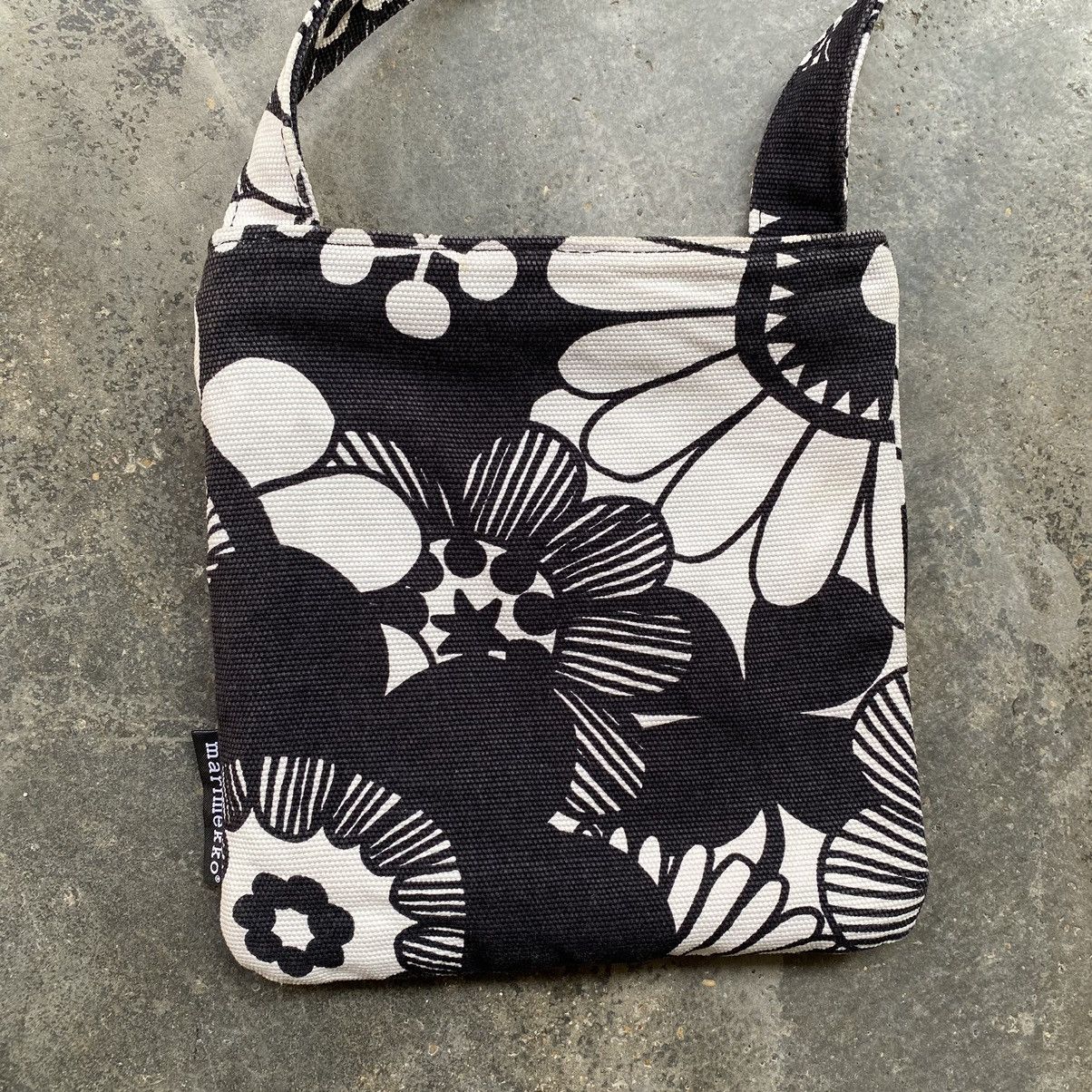 Japanese Brand vintage Marimekko Floral Cross Body Bag Size ONE SIZE - 8 Thumbnail