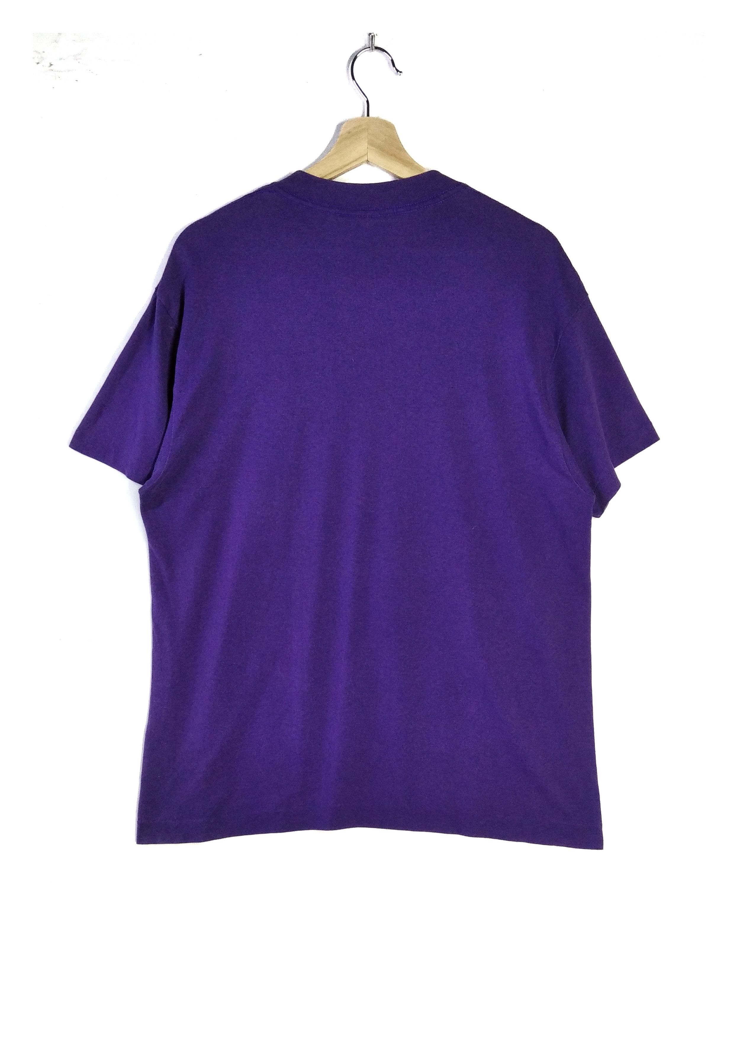 NBA × Vintage True Vintage!!1993 Lakers Los Angeles Big Logo Nba Tshirt Size US L / EU 52-54 / 3 - 7 Thumbnail