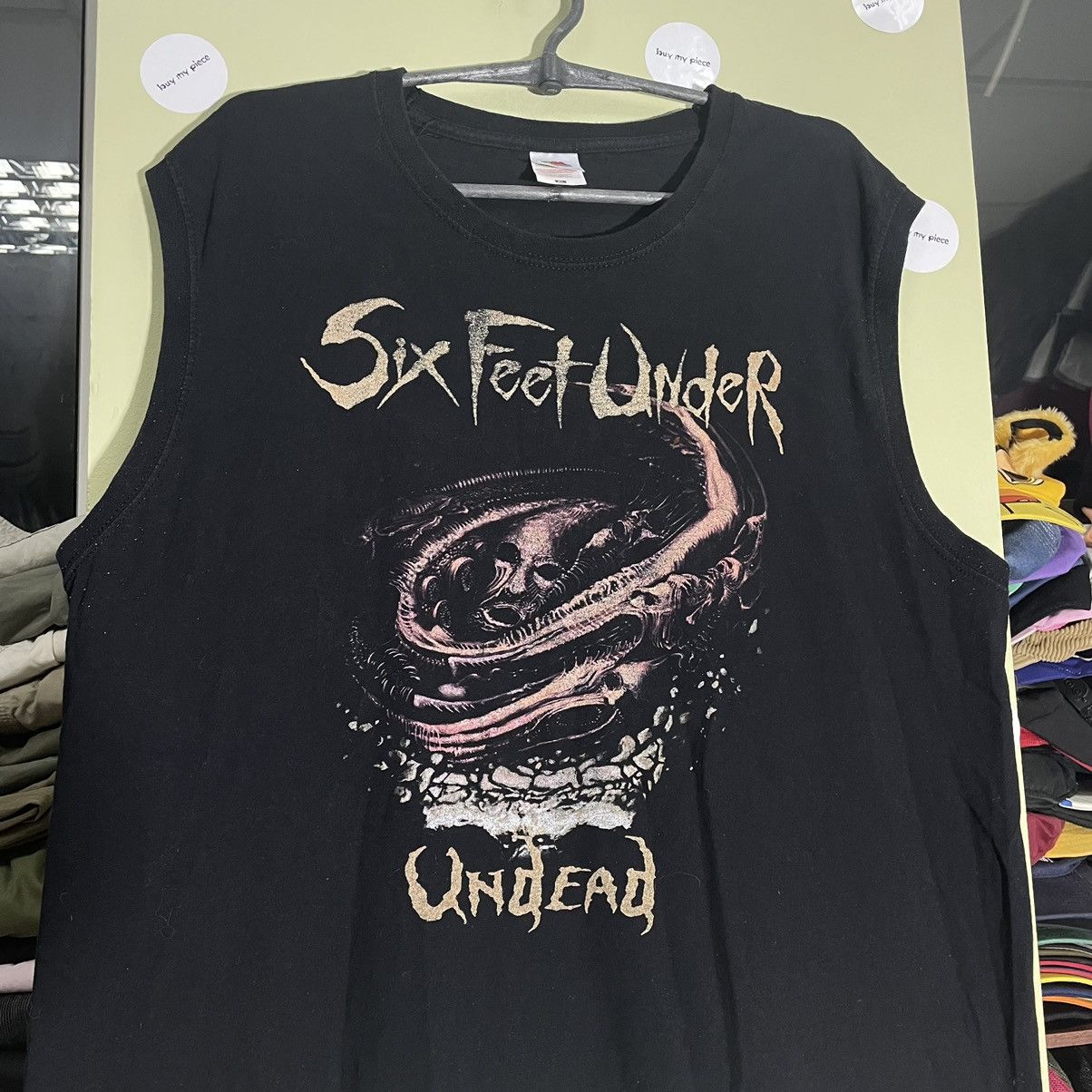 Vintage Vintage Y2K Six Feet Under Graphic Tee Horror Punk Dark XL Size US XL / EU 56 / 4 - 5 Thumbnail