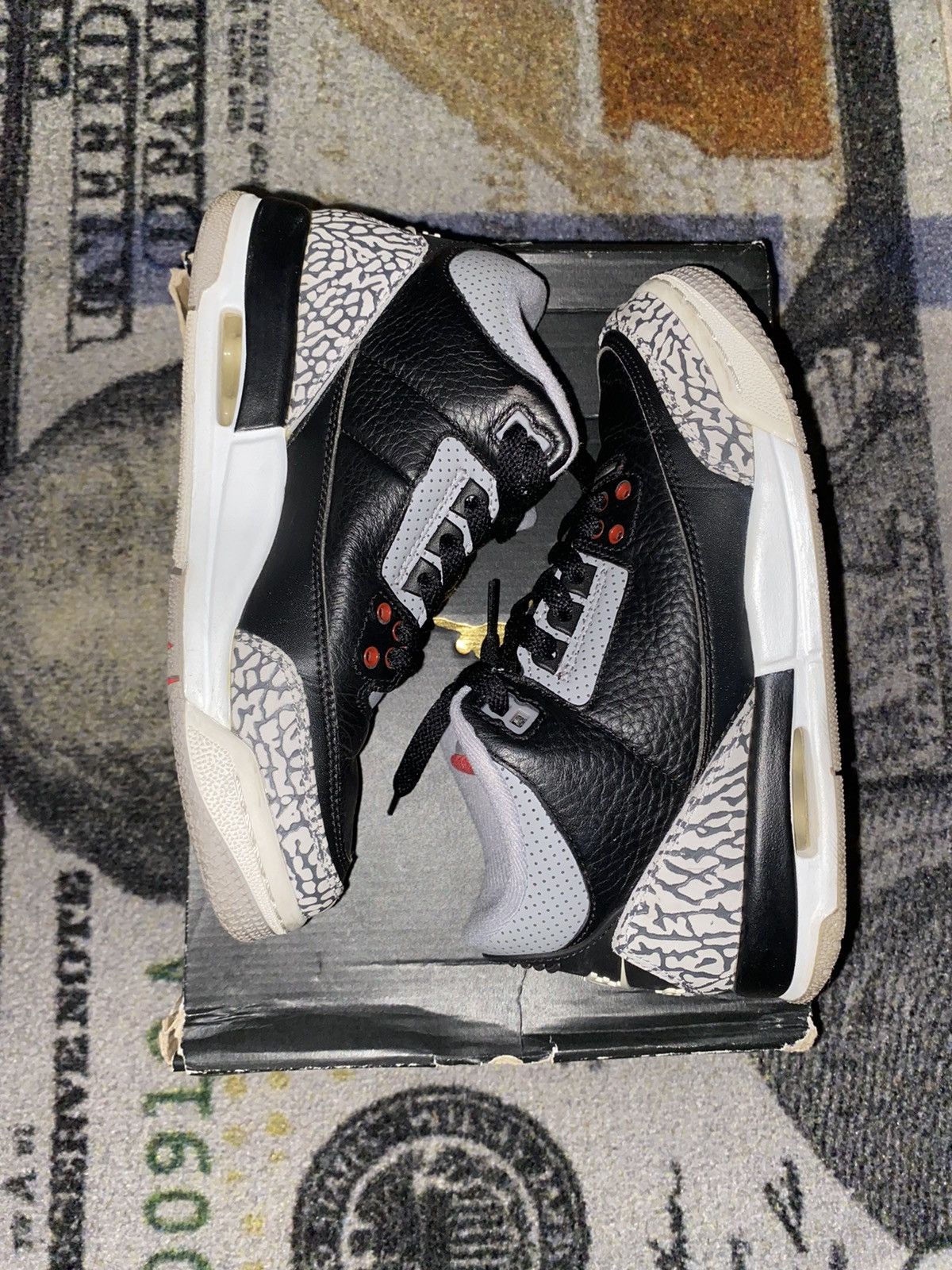 Jordan Brand × Nike Jordan 3 Retro Black Cement (2018) 4.5Y Grade School Size US 6 / IT 36 - 2 Thumbnail