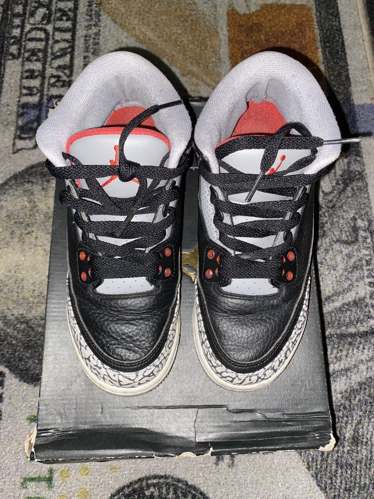 Jordan Brand × Nike Jordan 3 Retro Black Cement (2018) 4.5Y Grade School Size US 6 / IT 36 - 3 Thumbnail