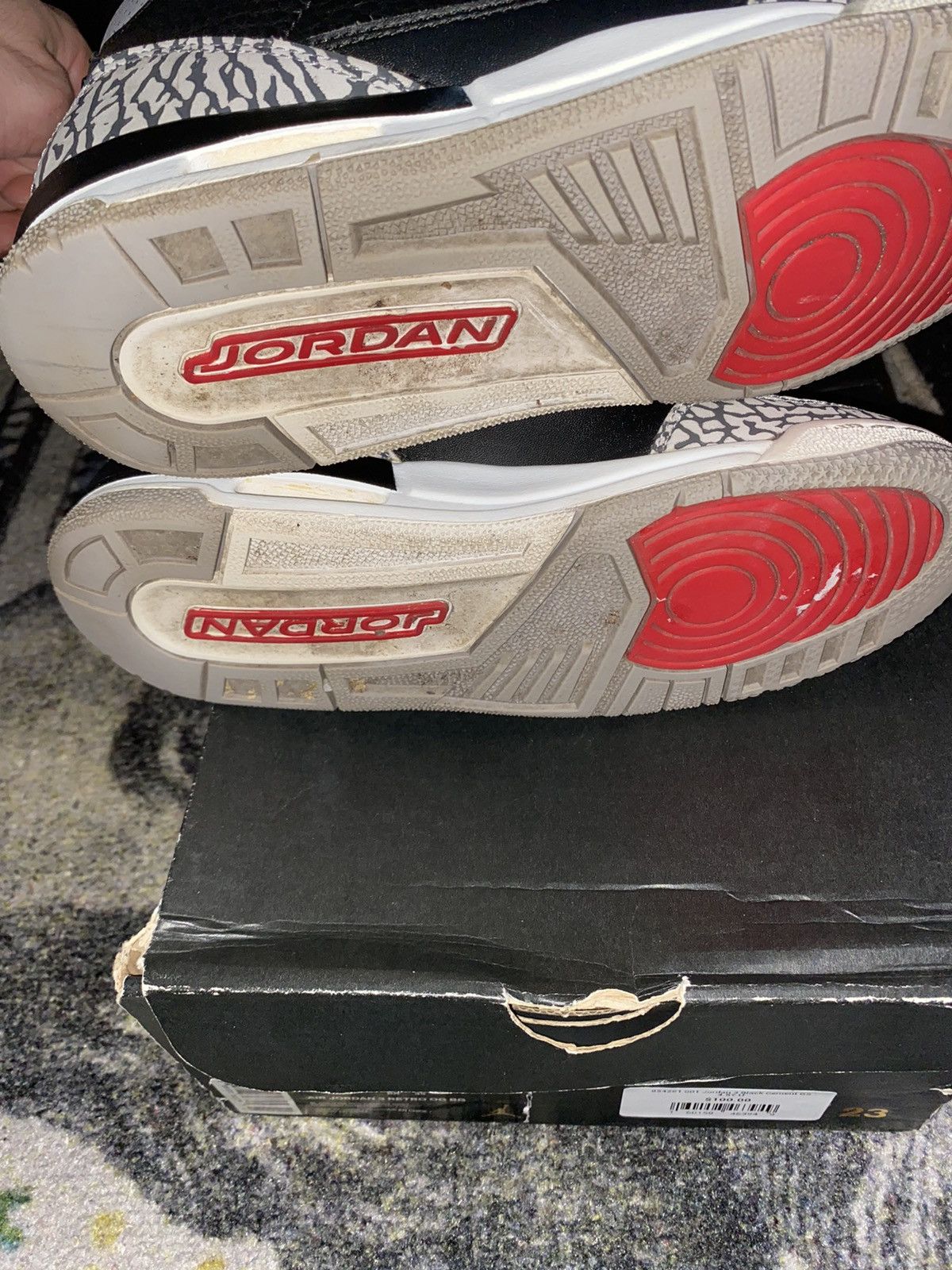 Jordan Brand × Nike Jordan 3 Retro Black Cement (2018) 4.5Y Grade School Size US 6 / IT 36 - 8 Thumbnail