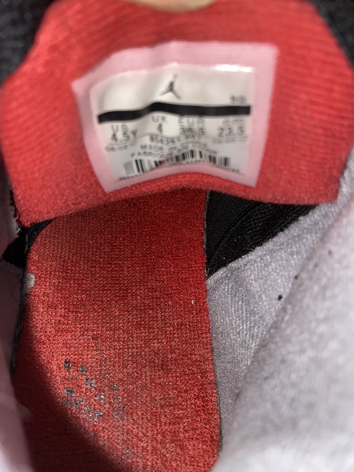 Jordan Brand × Nike Jordan 3 Retro Black Cement (2018) 4.5Y Grade School Size US 6 / IT 36 - 6 Thumbnail