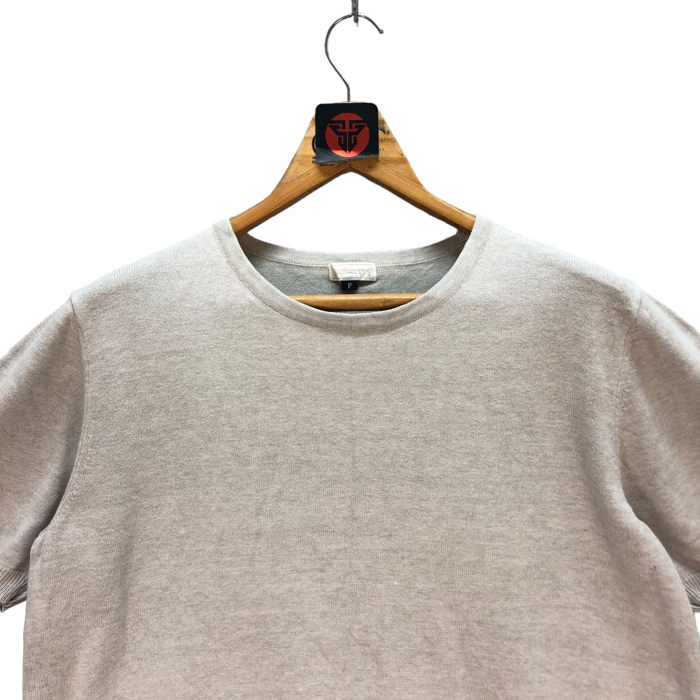 Burberry BURBERRYS' SHORT SLEEVE CROPPED SWEATER #6988-104 Size M / US 6-8 / IT 42-44 - 2 Thumbnail