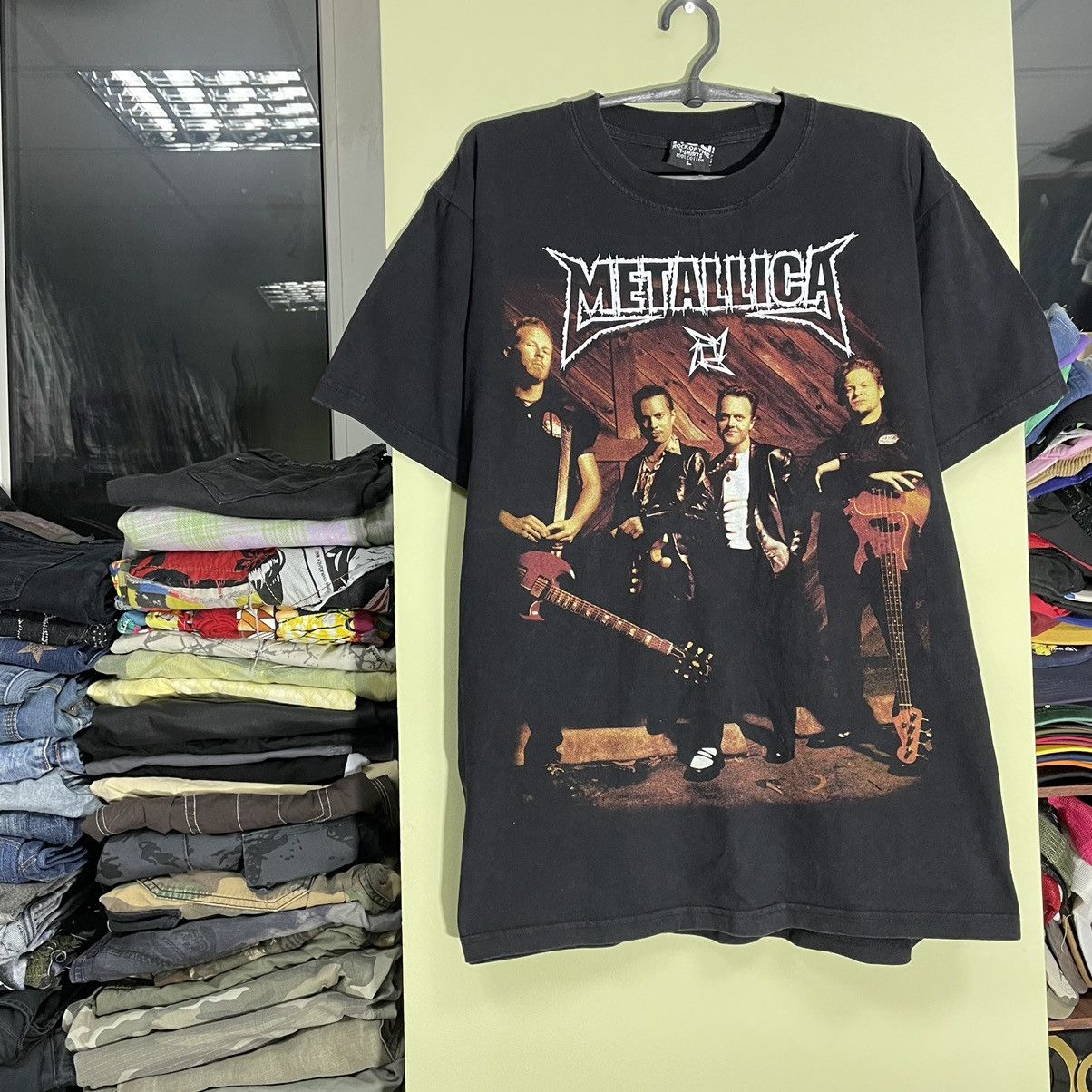 Band Tees Vintage Y2K Metallica Skulls Dead Face Band Rock Streetwear Size US L / EU 52-54 / 3 - 3 Thumbnail