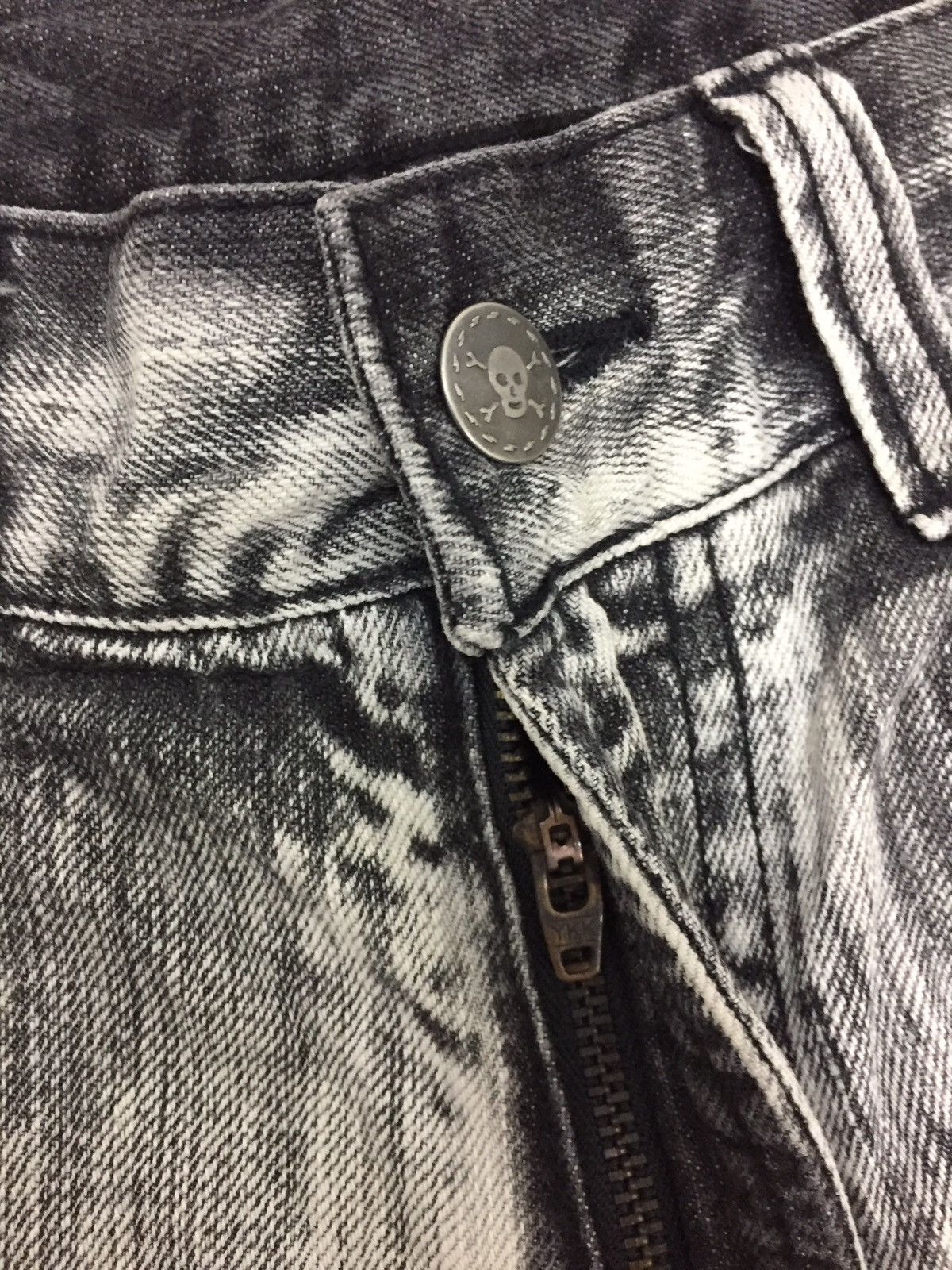 Other Distressed Devil Skull Jeans Size US 31 - 6 Thumbnail