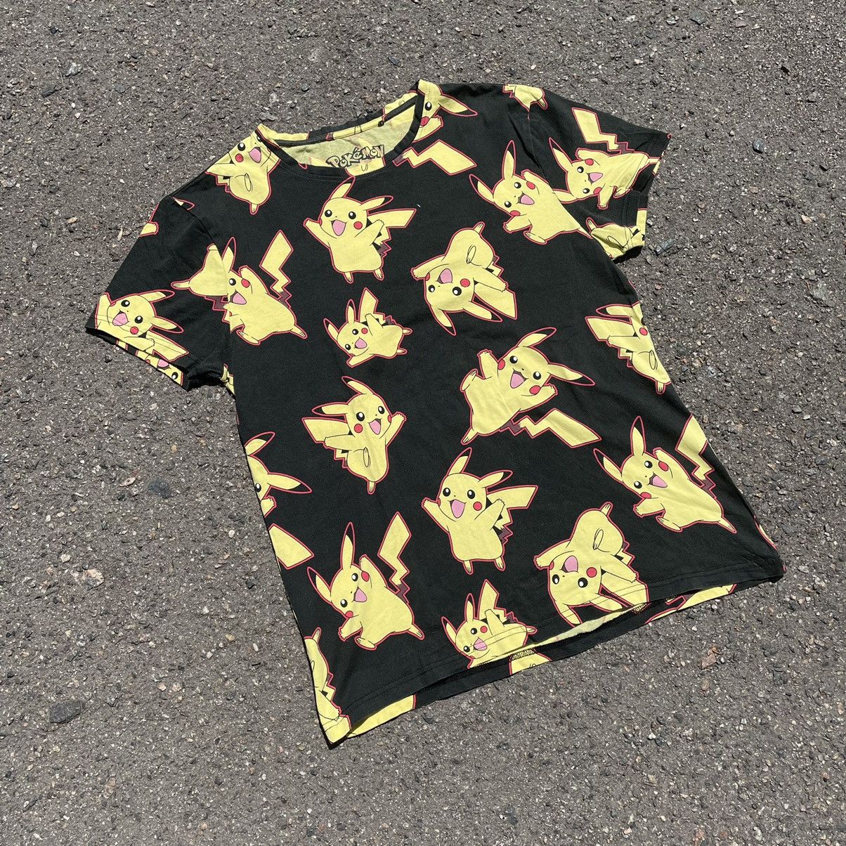 Vintage Vintage Y2K Pikachu All Over Print Graphic Tee Black Boxy M Size US M / EU 48-50 / 2 - 4 Thumbnail