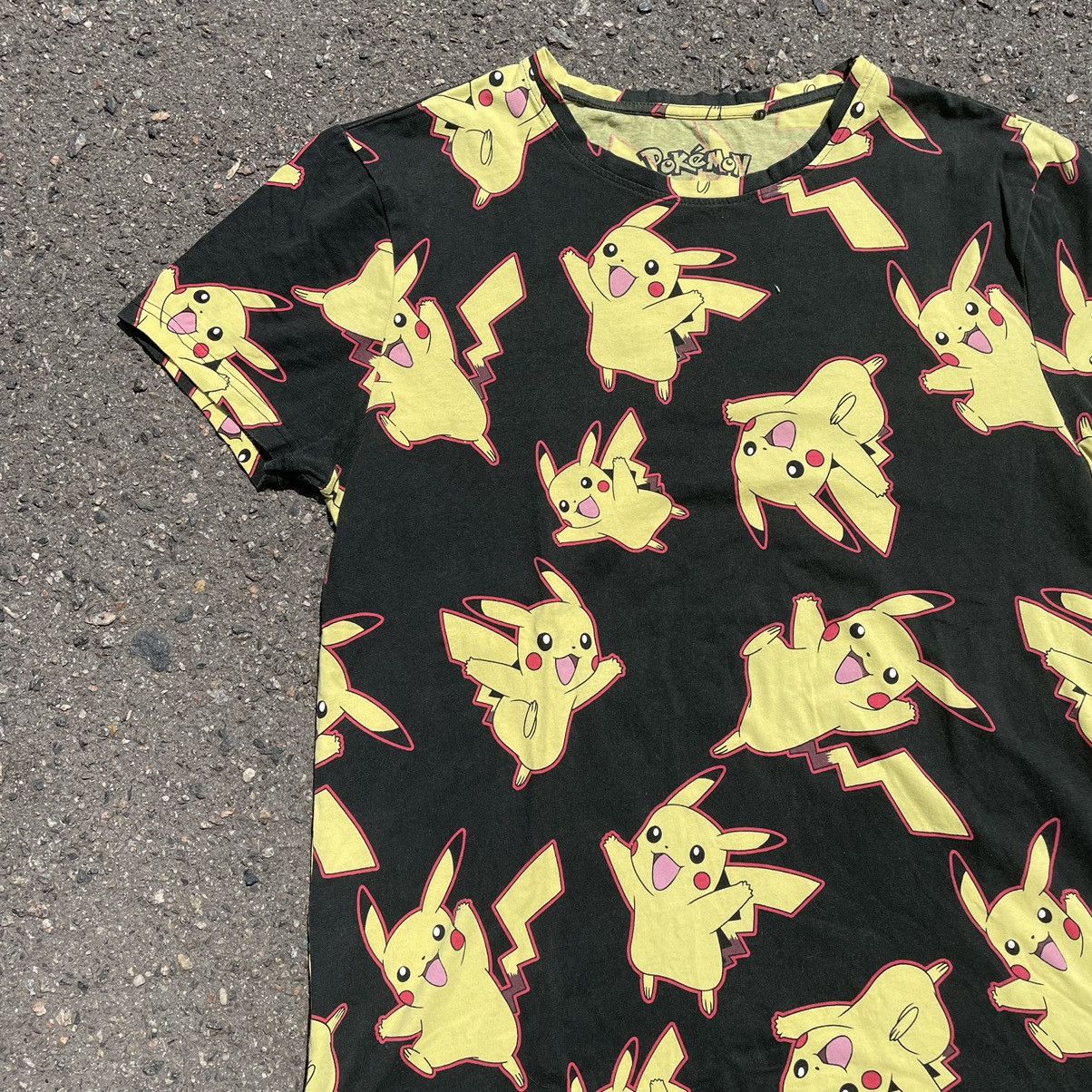 Vintage Vintage Y2K Pikachu All Over Print Graphic Tee Black Boxy M Size US M / EU 48-50 / 2 - 3 Thumbnail