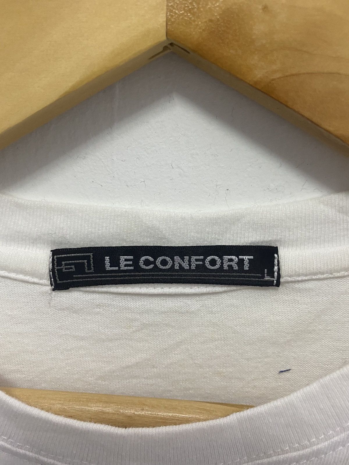 Japanese Brand × Vintage Le Confort Jesus Big Print T-Shirt Size US M / EU 48-50 / 2 - 6 Thumbnail