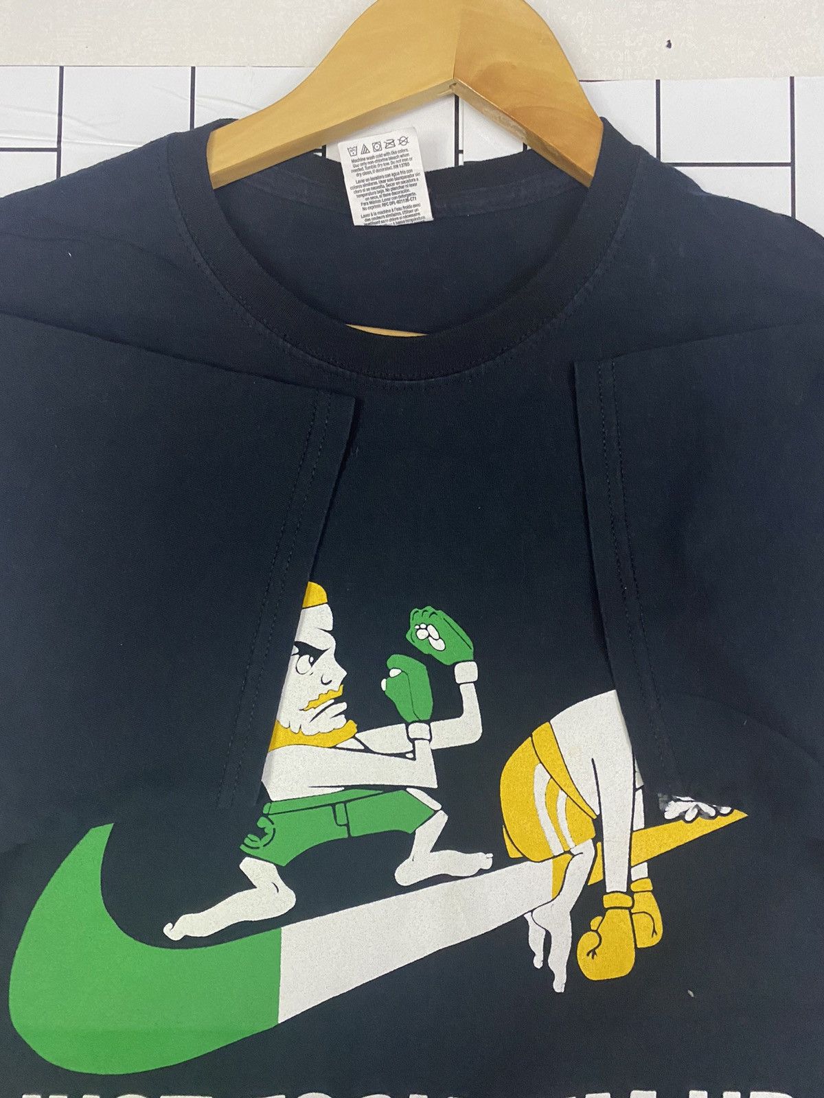 Nike × Rap Tees Nike Pardody Big Swoosh T-Shirt Size US M / EU 48-50 / 2 - 7 Thumbnail