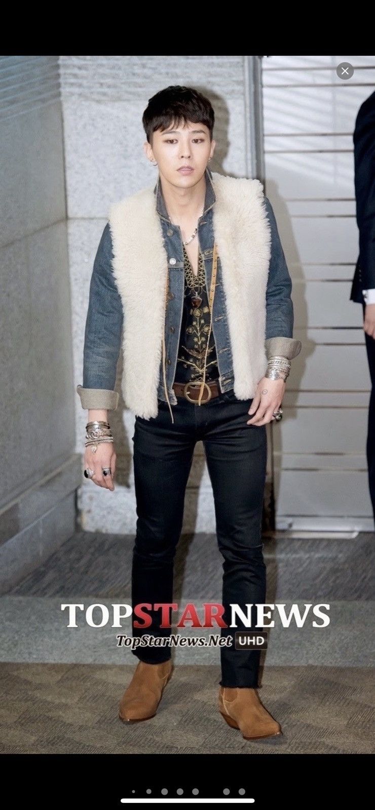 Hedi Slimane × Saint Laurent Paris SS15 Shearling Fur Studded Leather Trimmed Gilet Vest Size US S / EU 44-46 / 1 - 16 Thumbnail