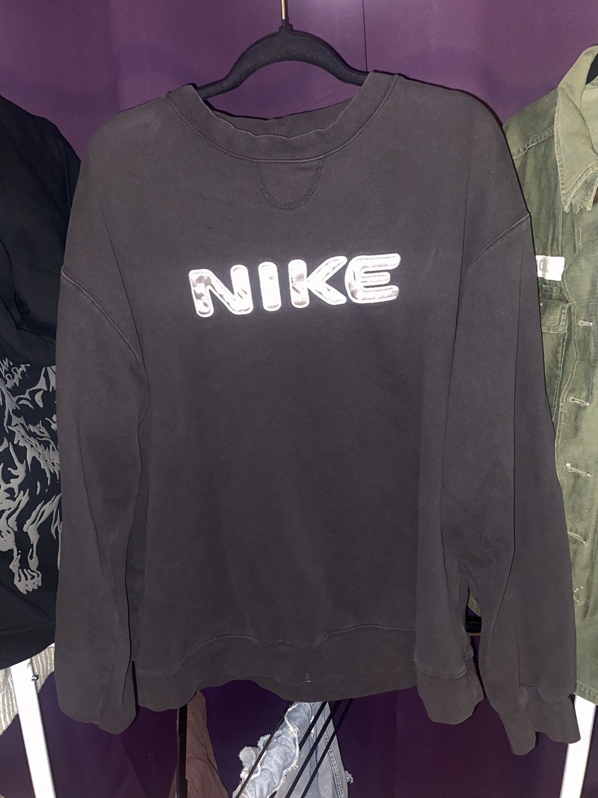 VINTAGE NIKE CENTER SWOOSH