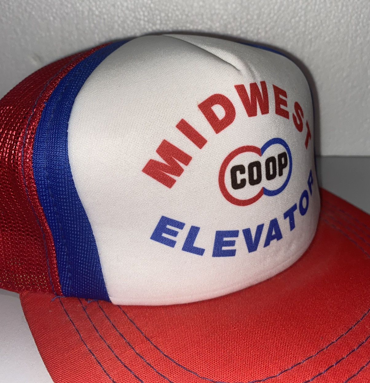 Vintage Vintage Trucker Hat “Midwest Elevator” Red/White/Blue Size ONE SIZE - 2 Thumbnail