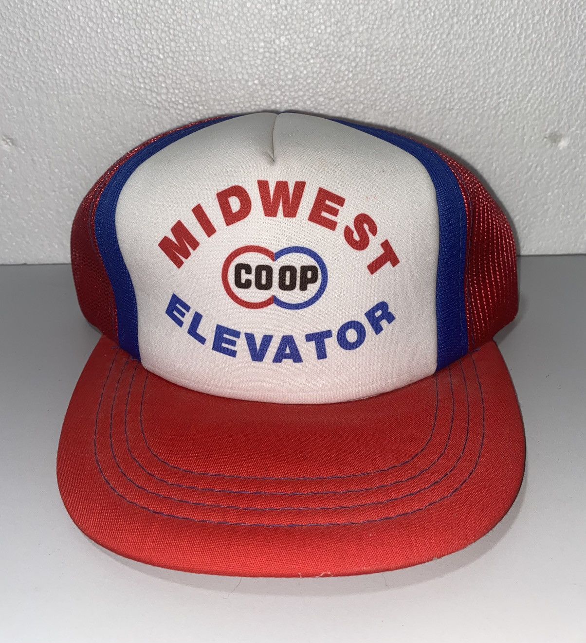 Vintage Vintage Trucker Hat “Midwest Elevator” Red/White/Blue Size ONE SIZE - 1 Thumbnail