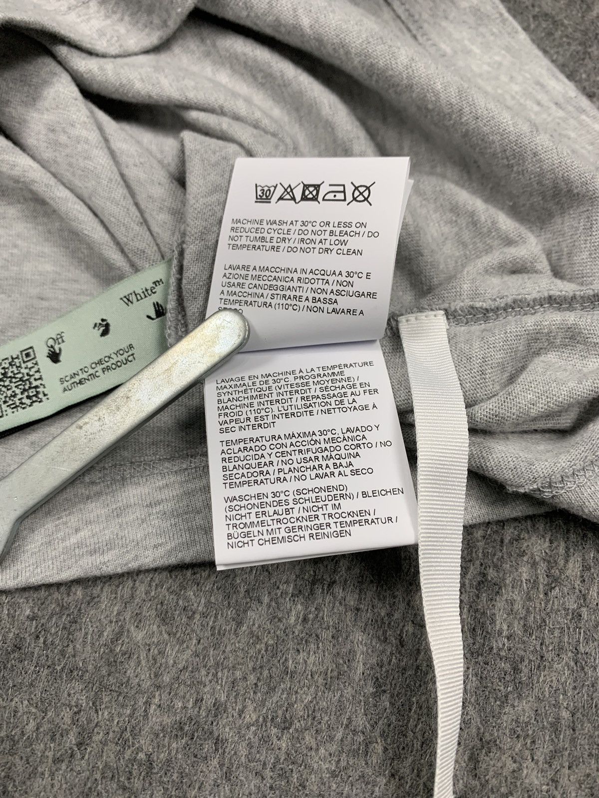 Off-White Off-white long sleeve logo print and rear worker print. Size US XS / EU 42 / 0 - 11 Thumbnail