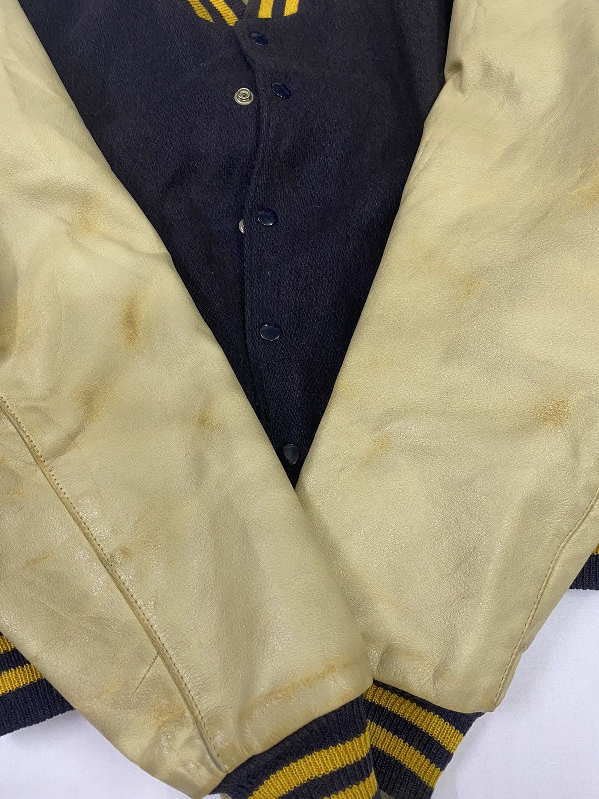 Golden Bear Vintage Golden Bear Wool/Leather Varsity Jacket Size US L / EU 52-54 / 3 - 7 Thumbnail