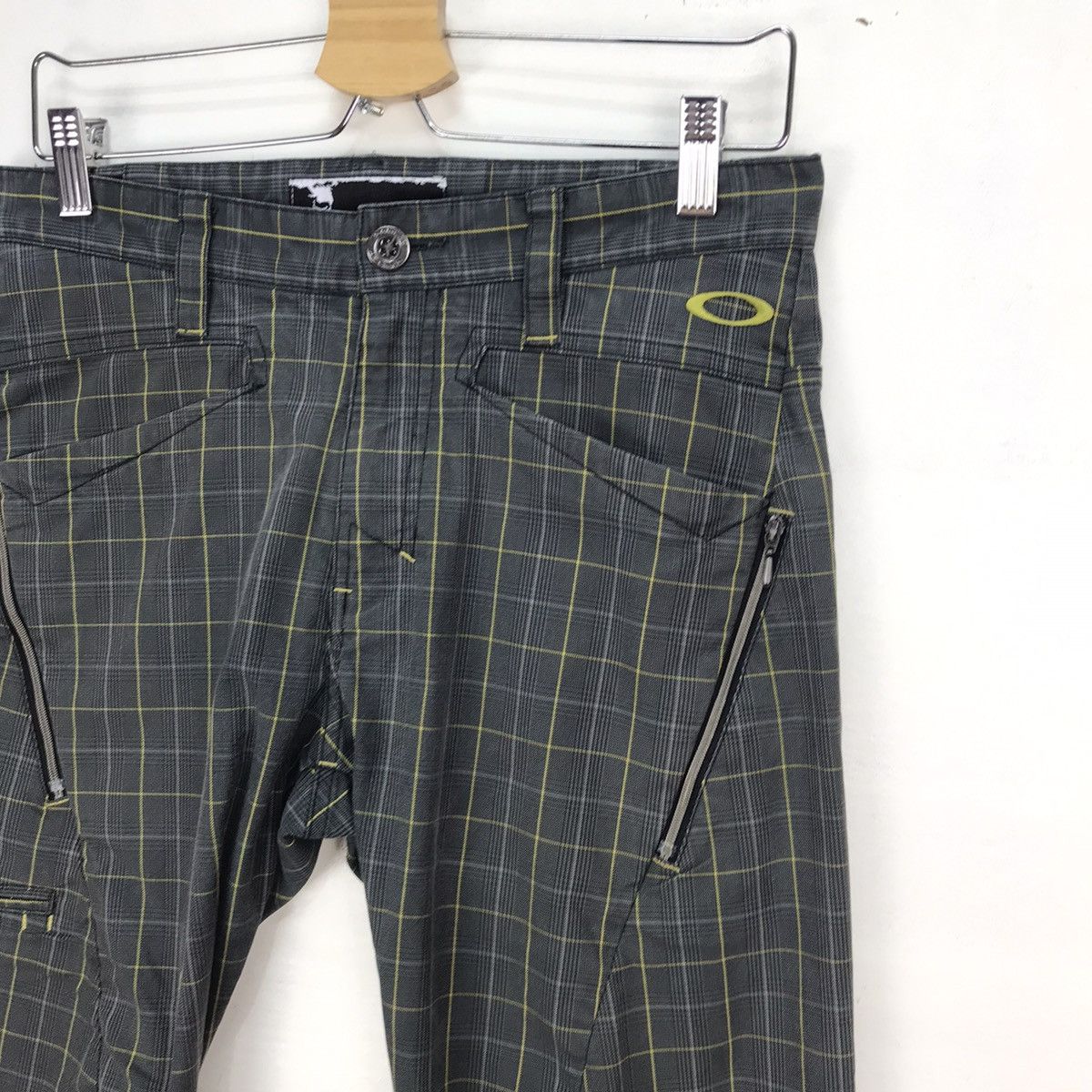 Oakley Oakley hydrolix asymmetrical tartan zipper curved leg pant Size US 29 - 5 Thumbnail