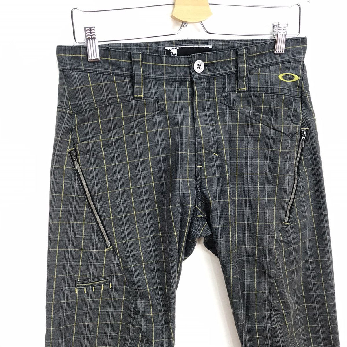 Oakley Oakley hydrolix asymmetrical tartan zipper curved leg pant Size US 29 - 4 Thumbnail