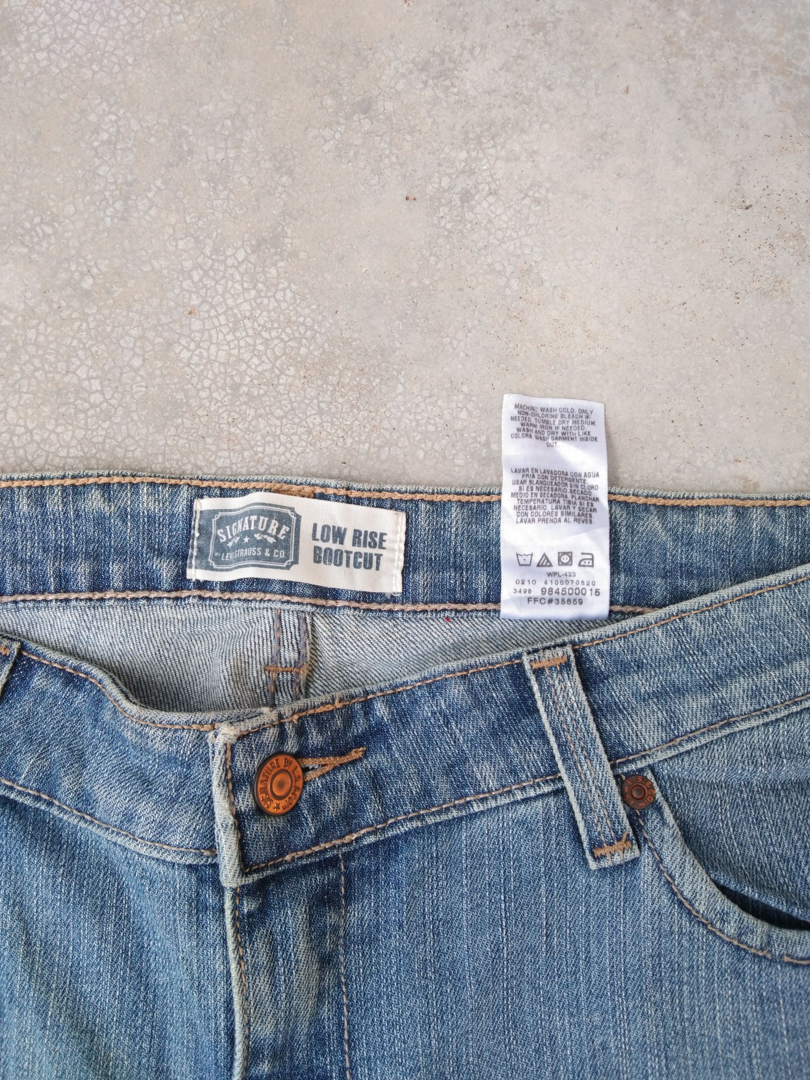 Levi's Vintage Levi's Signature Boot Cut Flared Jeans 33x31 Size US 33 - 5 Thumbnail