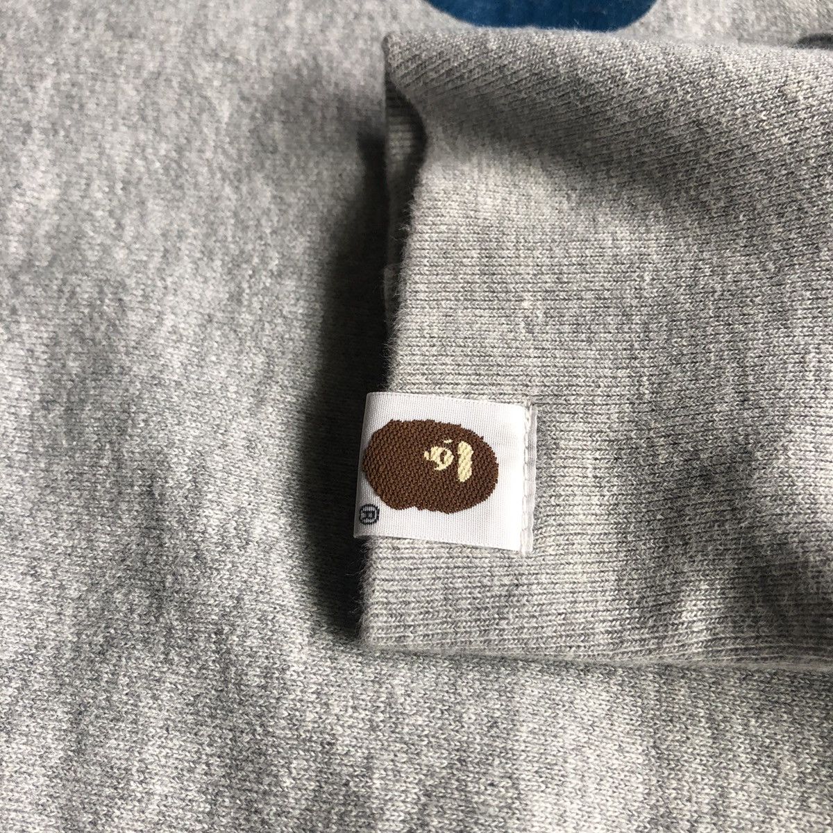 Bape × Kaws RARE OG A BATHING APE BAPE KAWS CHOMP GRAPHIC LOGO CREWNECK Size US L / EU 52-54 / 3 - 4 Thumbnail